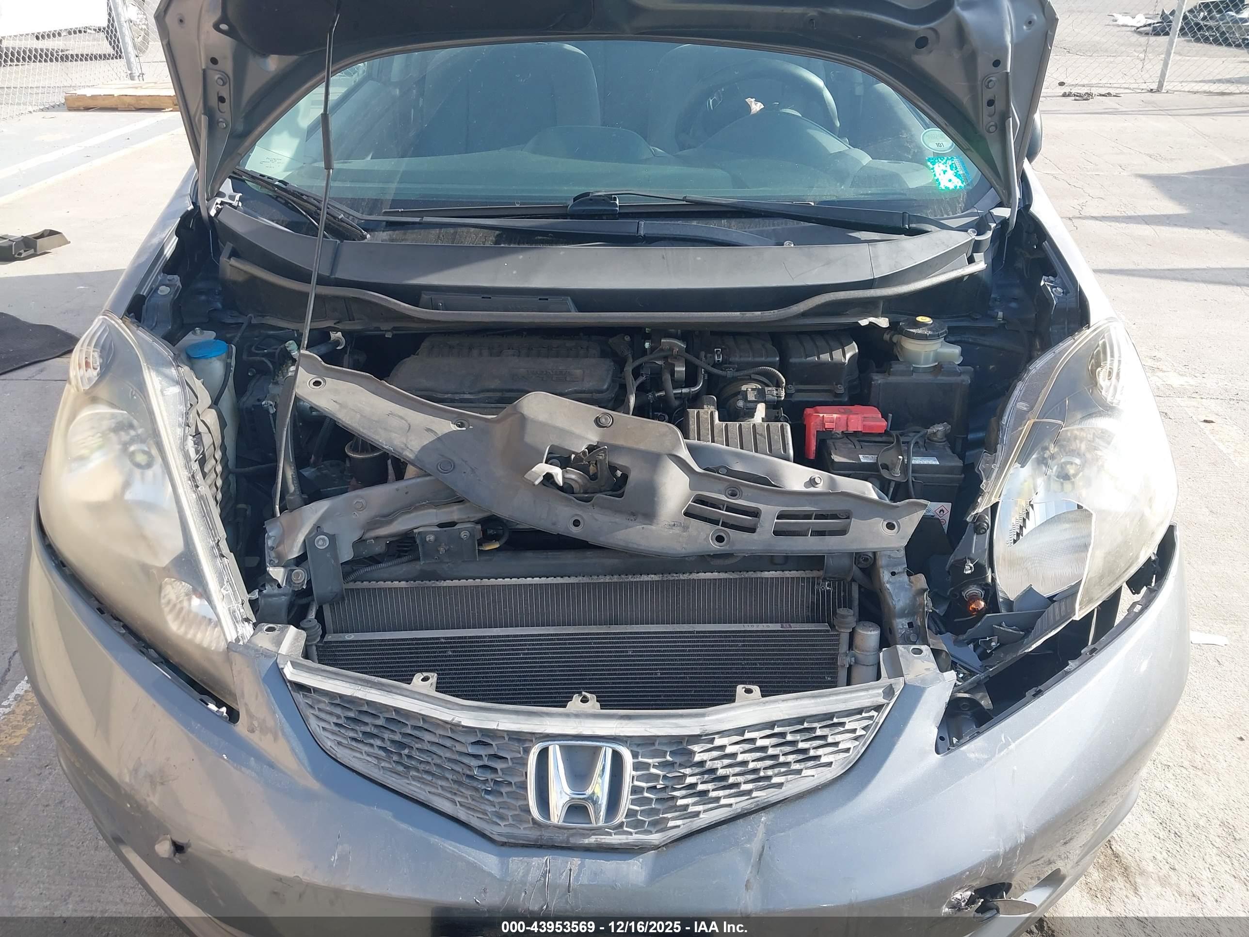 HONDA FIT image 10