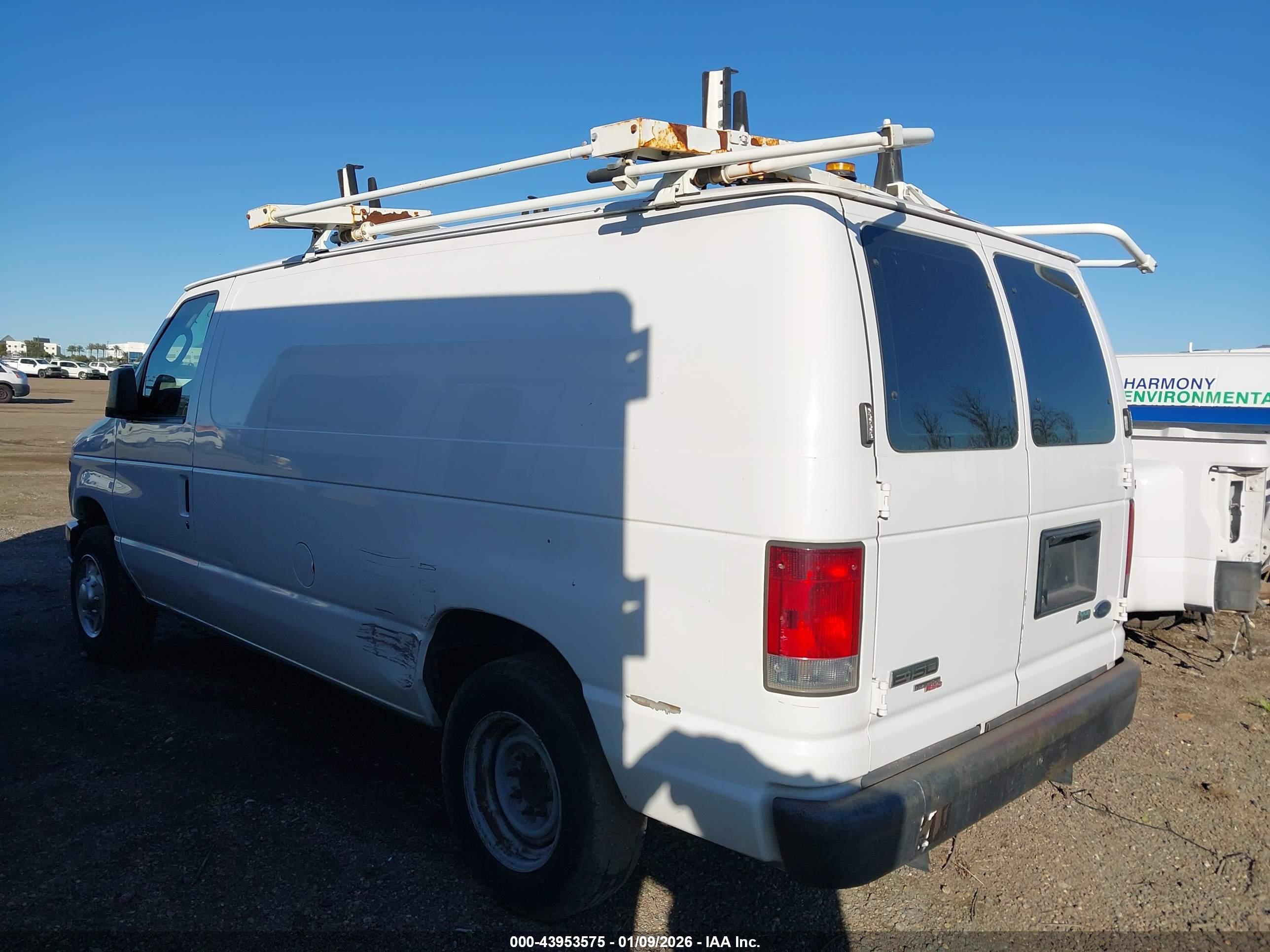 FORD E-150 image 3