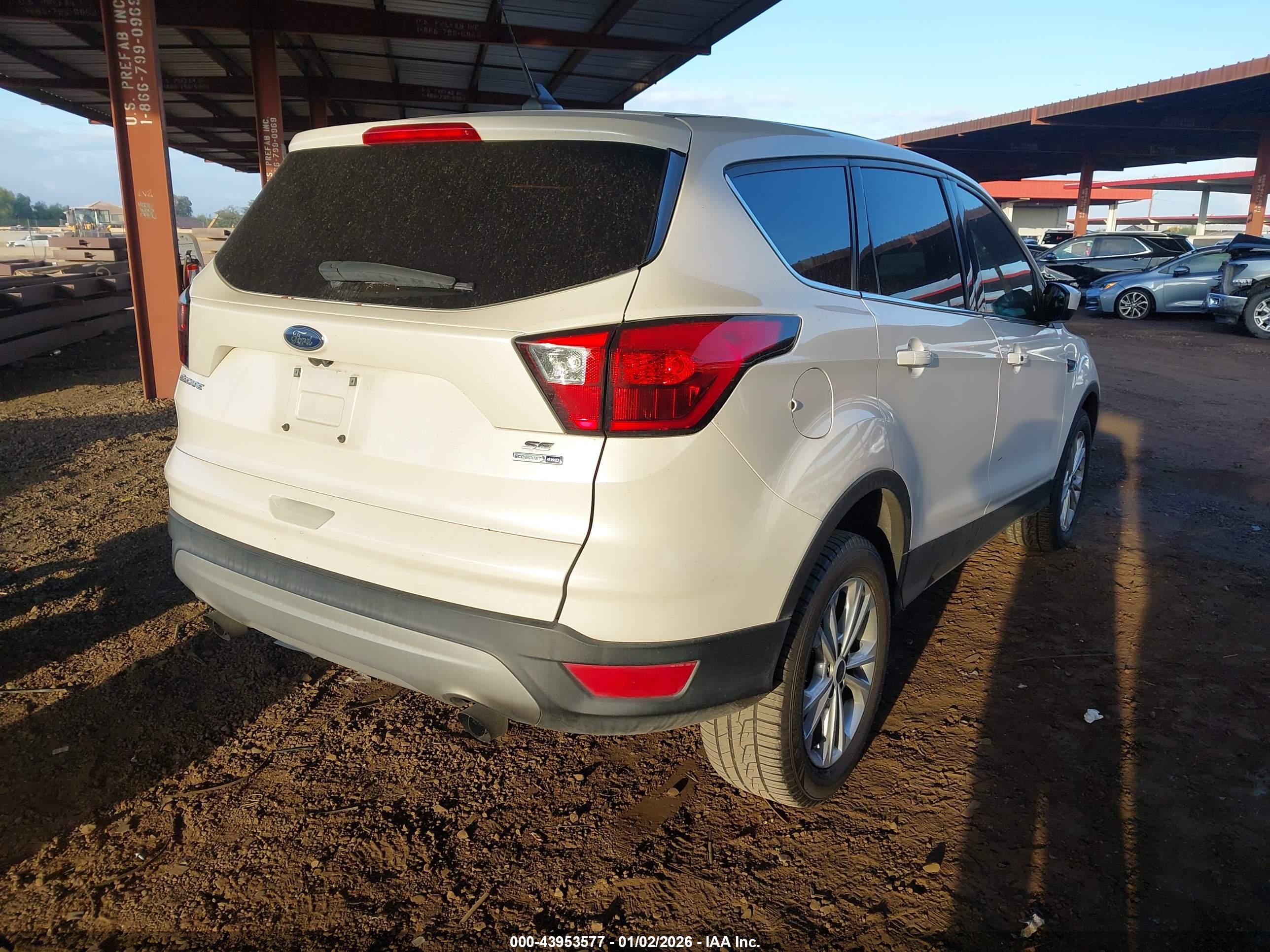 FORD ESCAPE image 4
