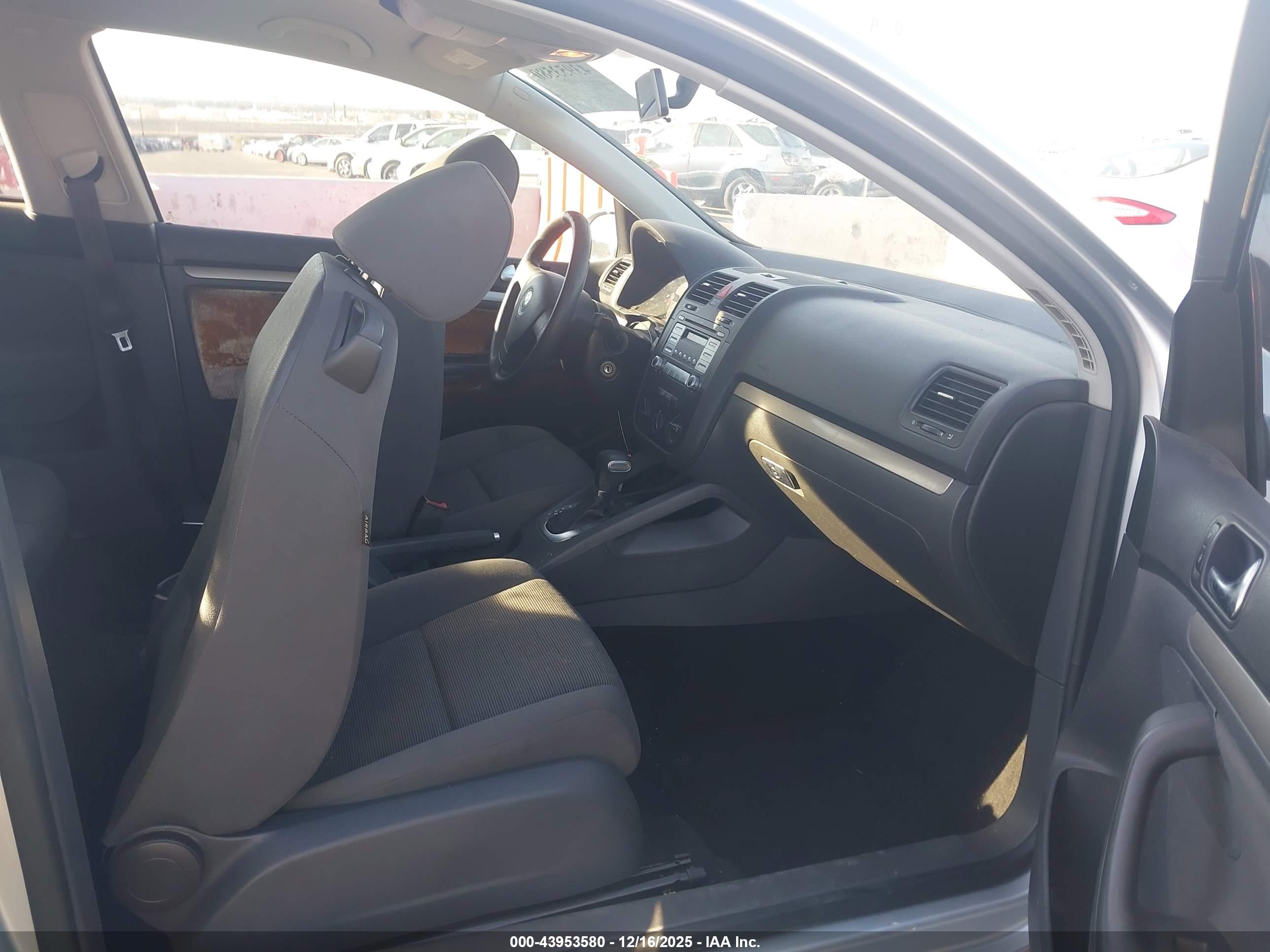 VOLKSWAGEN RABBIT image 5