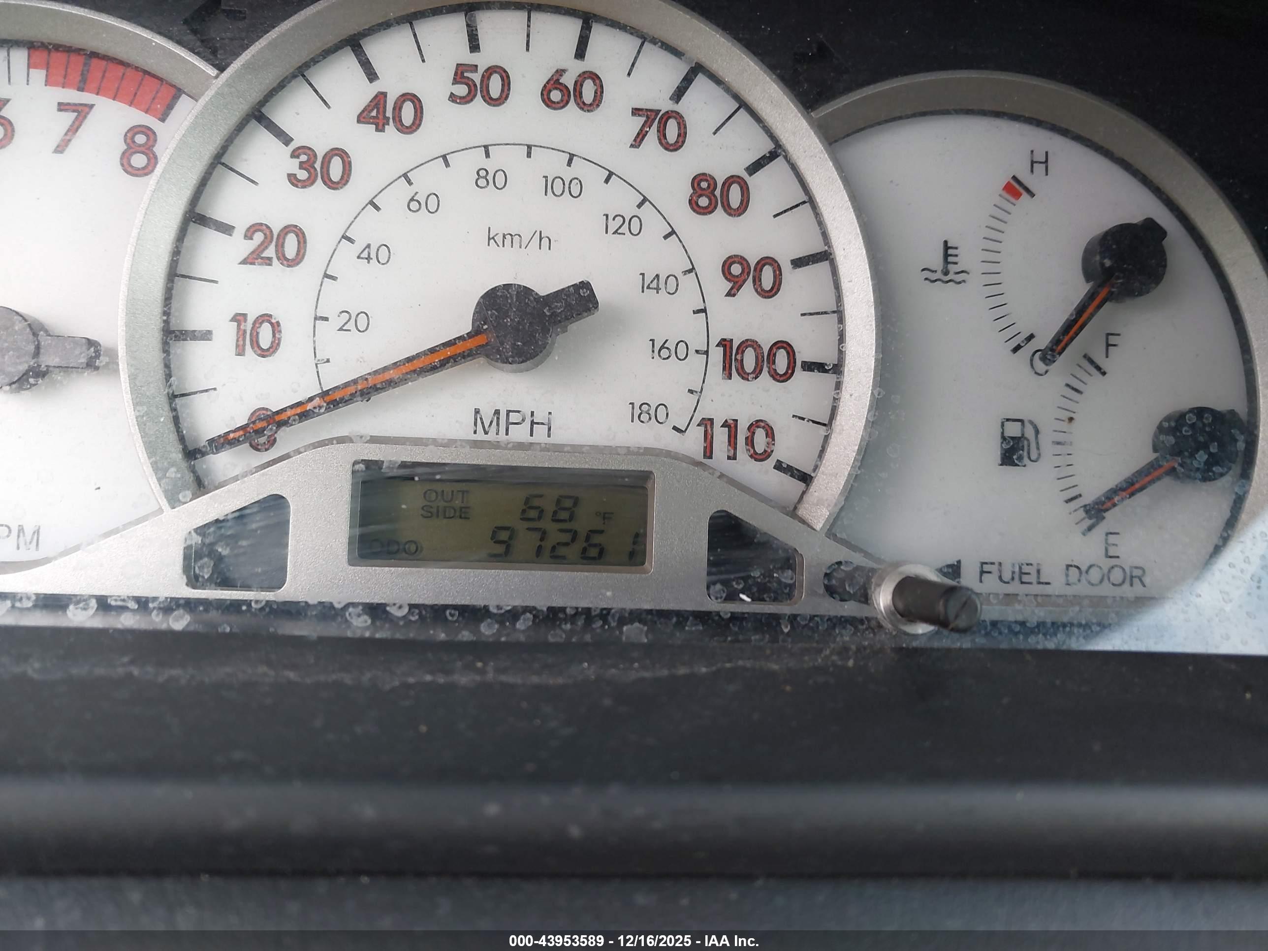 TOYOTA COROLLA image 7