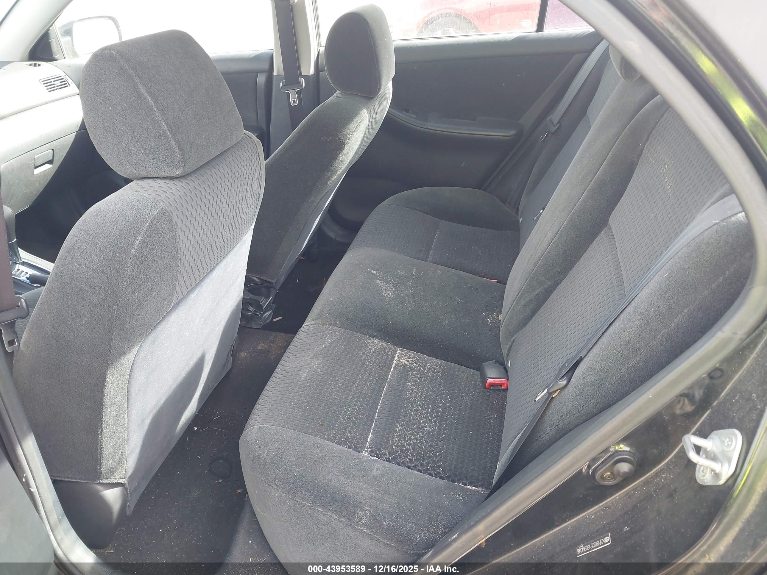 TOYOTA COROLLA image 8