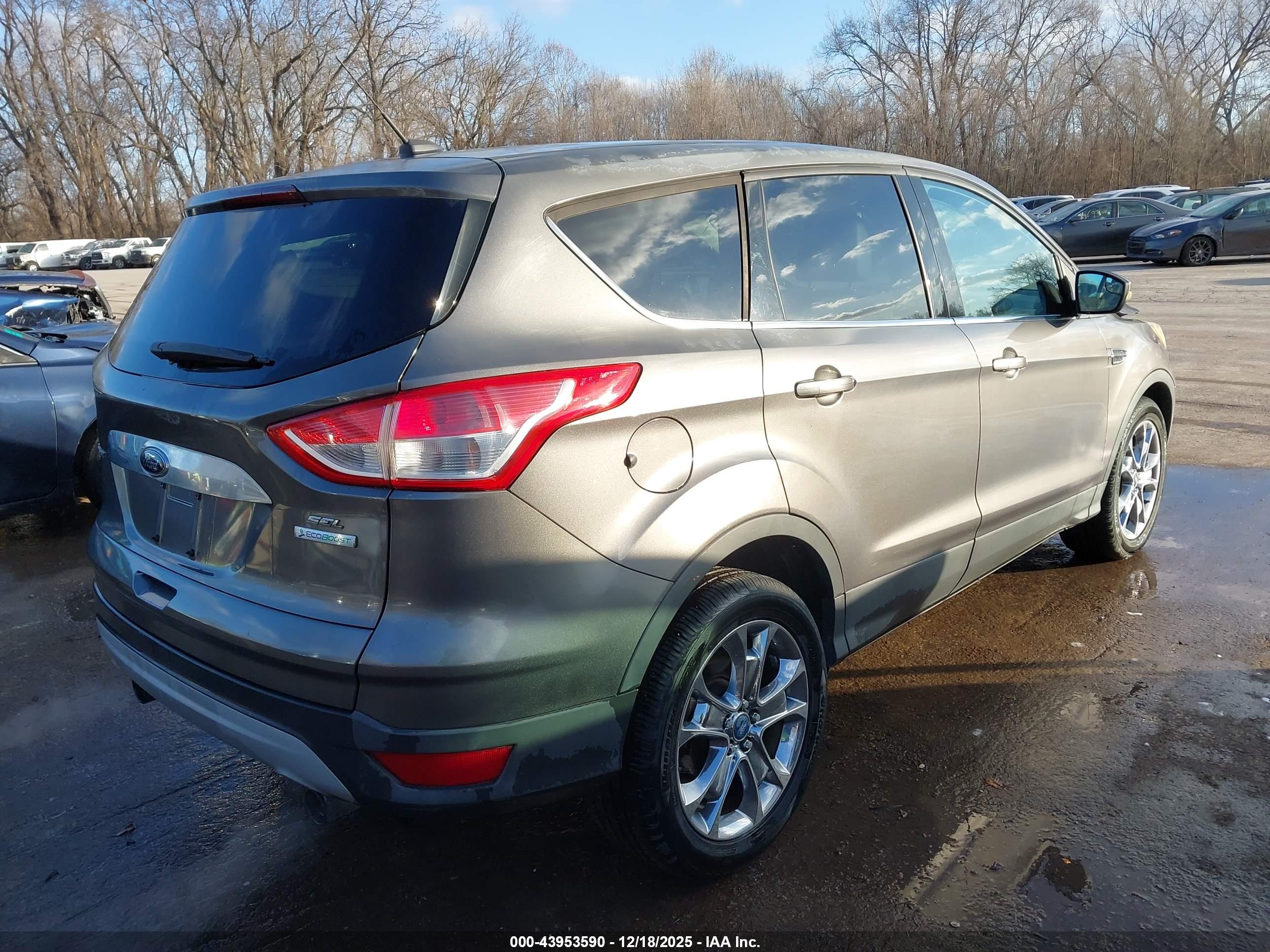 FORD ESCAPE image 4