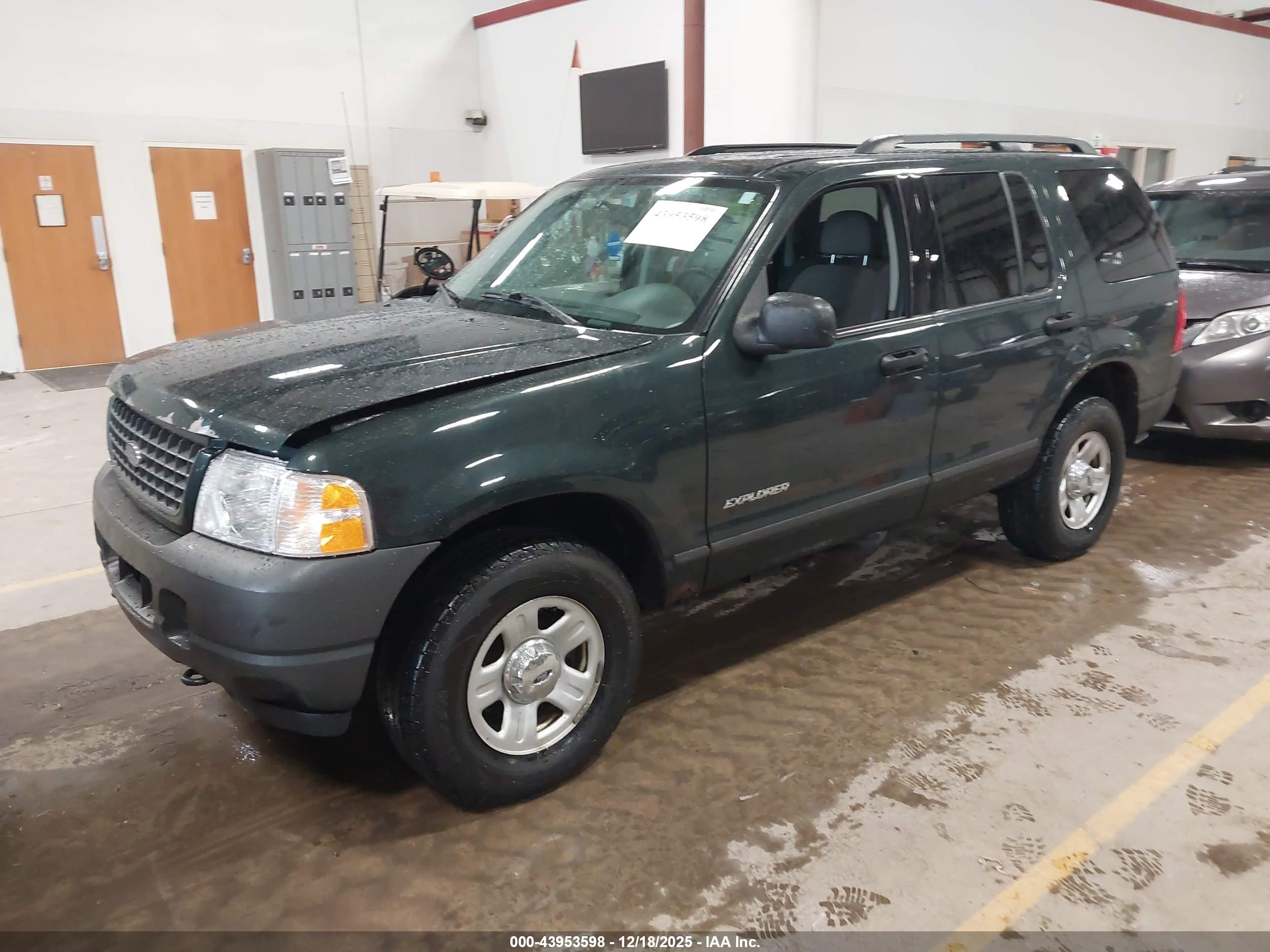 FORD EXPLORER image 2