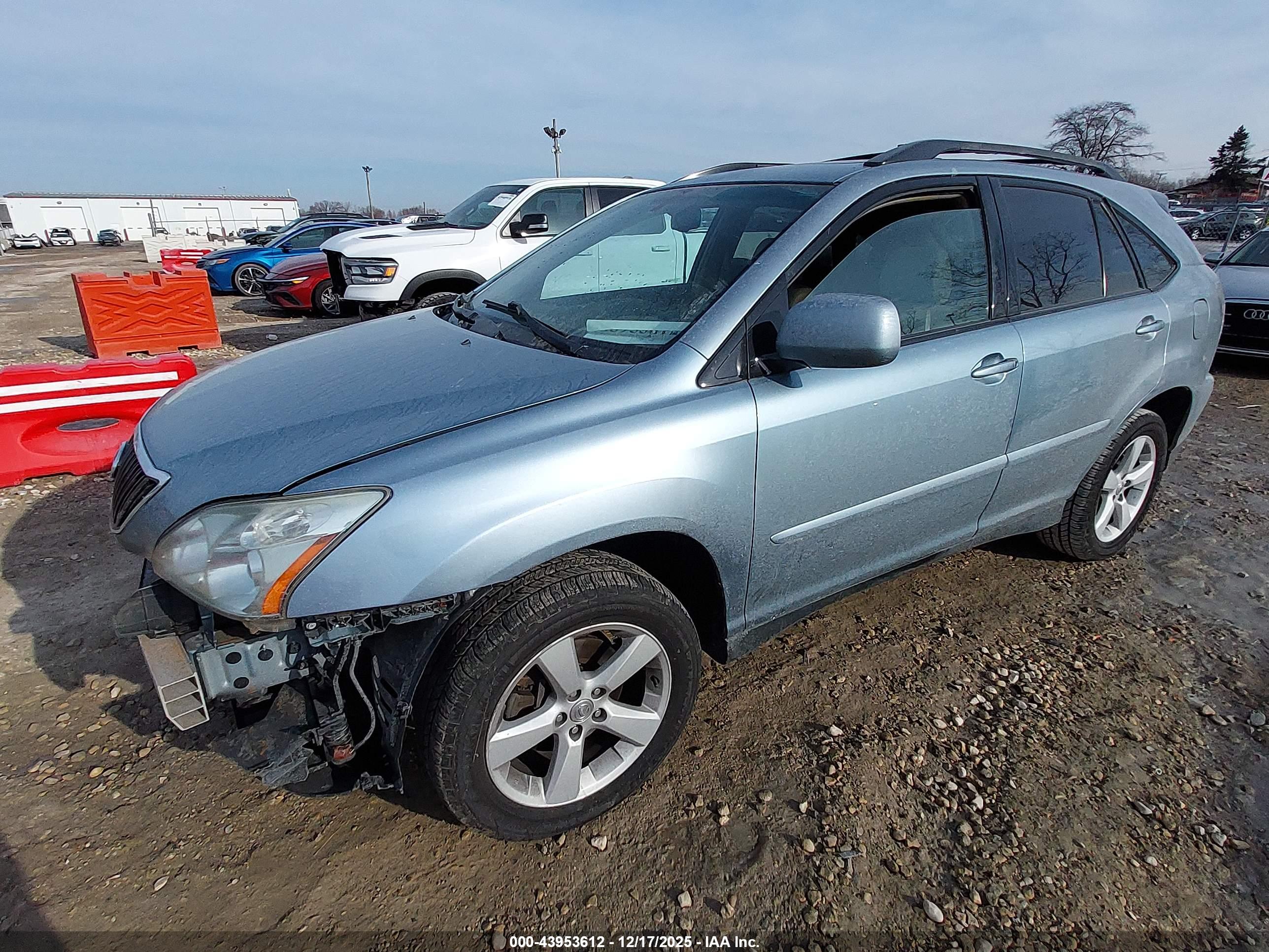 LEXUS RX image 2