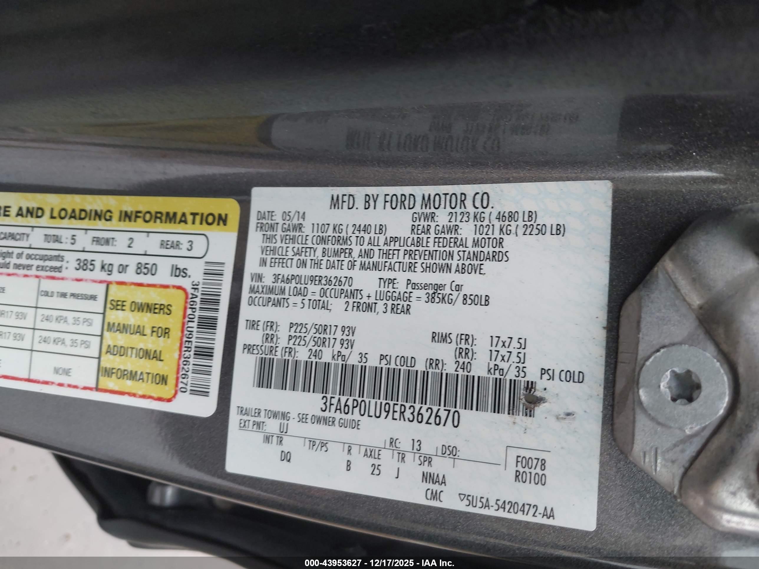 FORD FUSION image 9