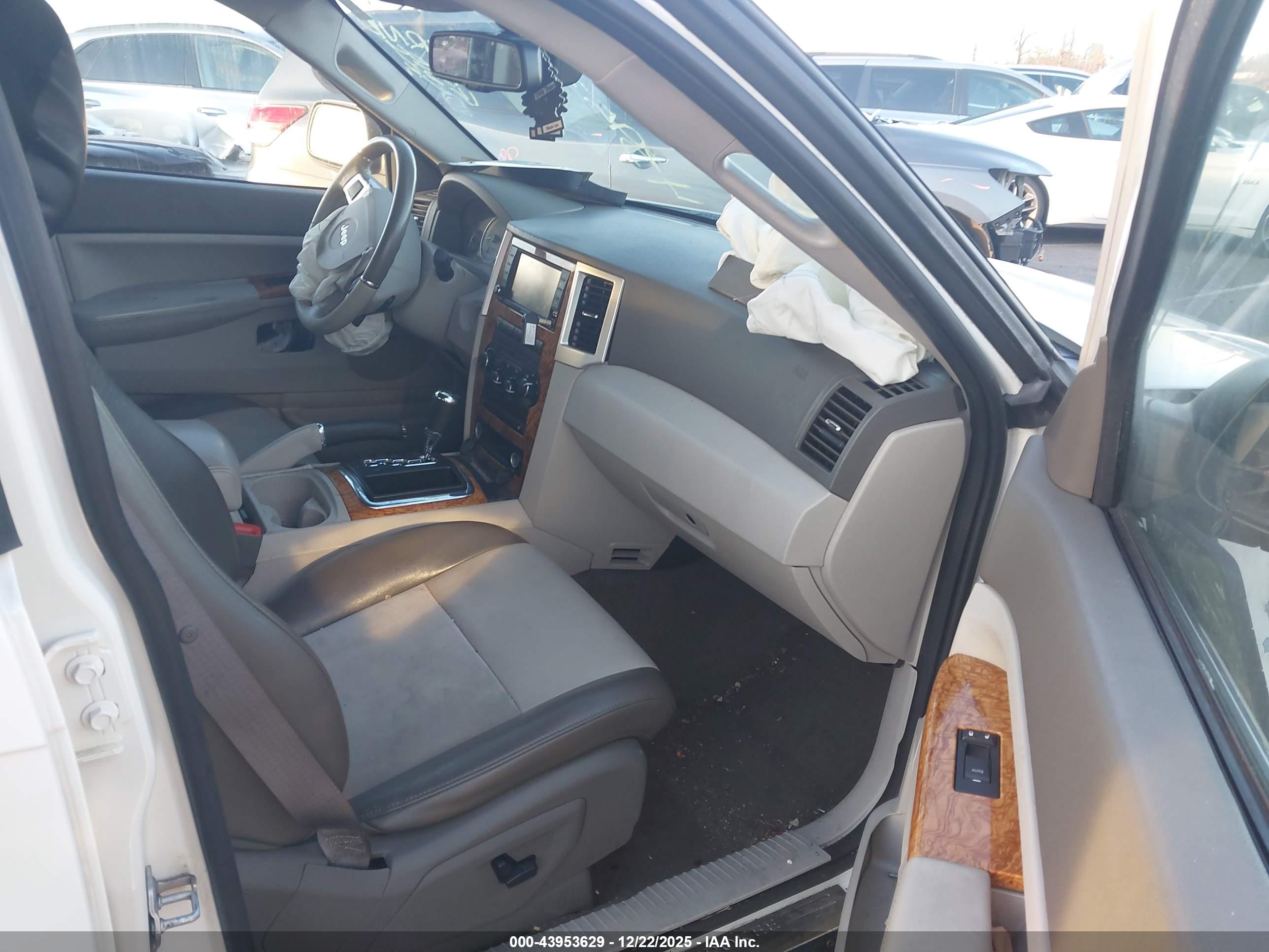 JEEP GRAND image 5