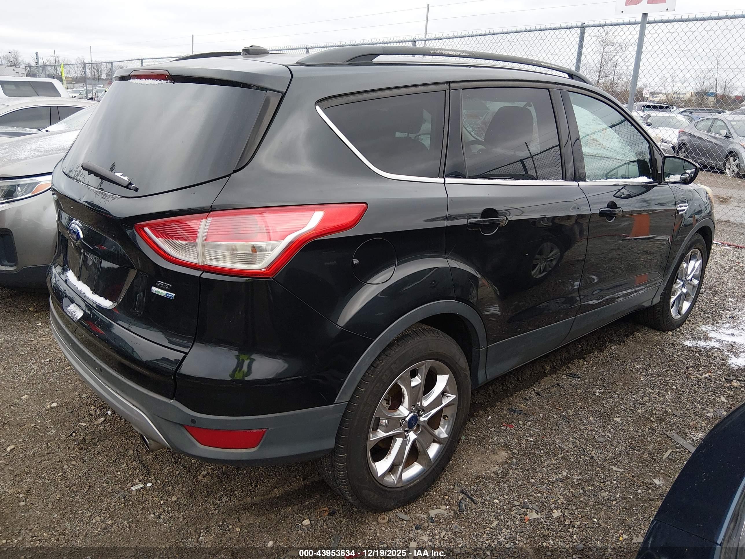 FORD ESCAPE image 4