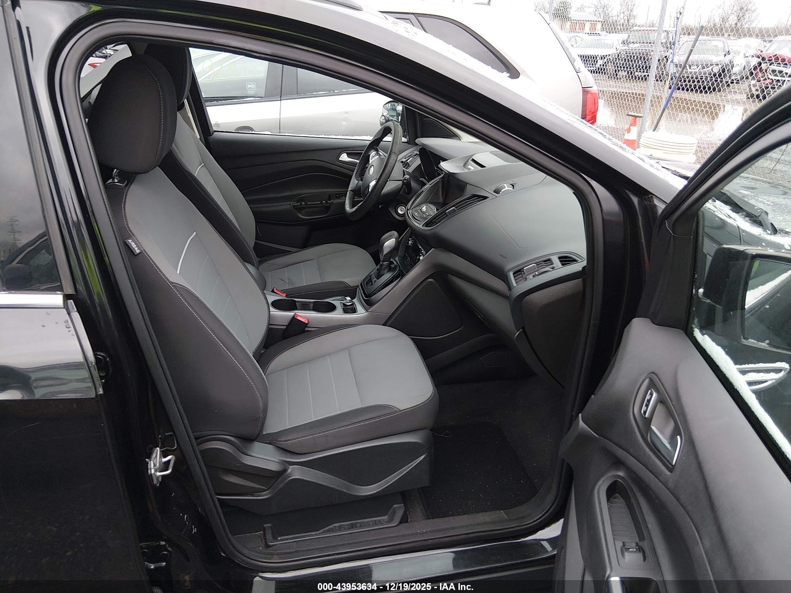 FORD ESCAPE image 5