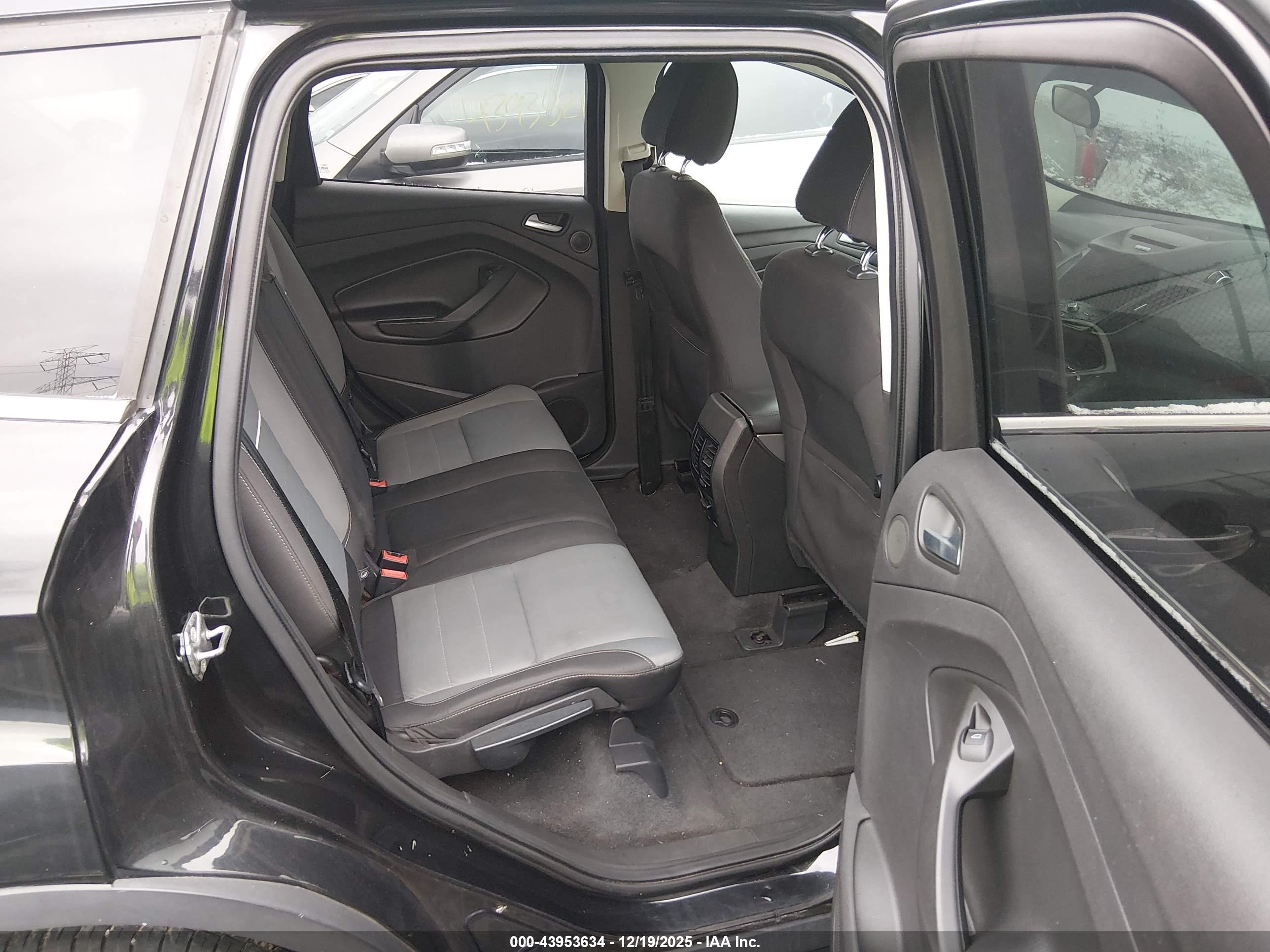 FORD ESCAPE image 8