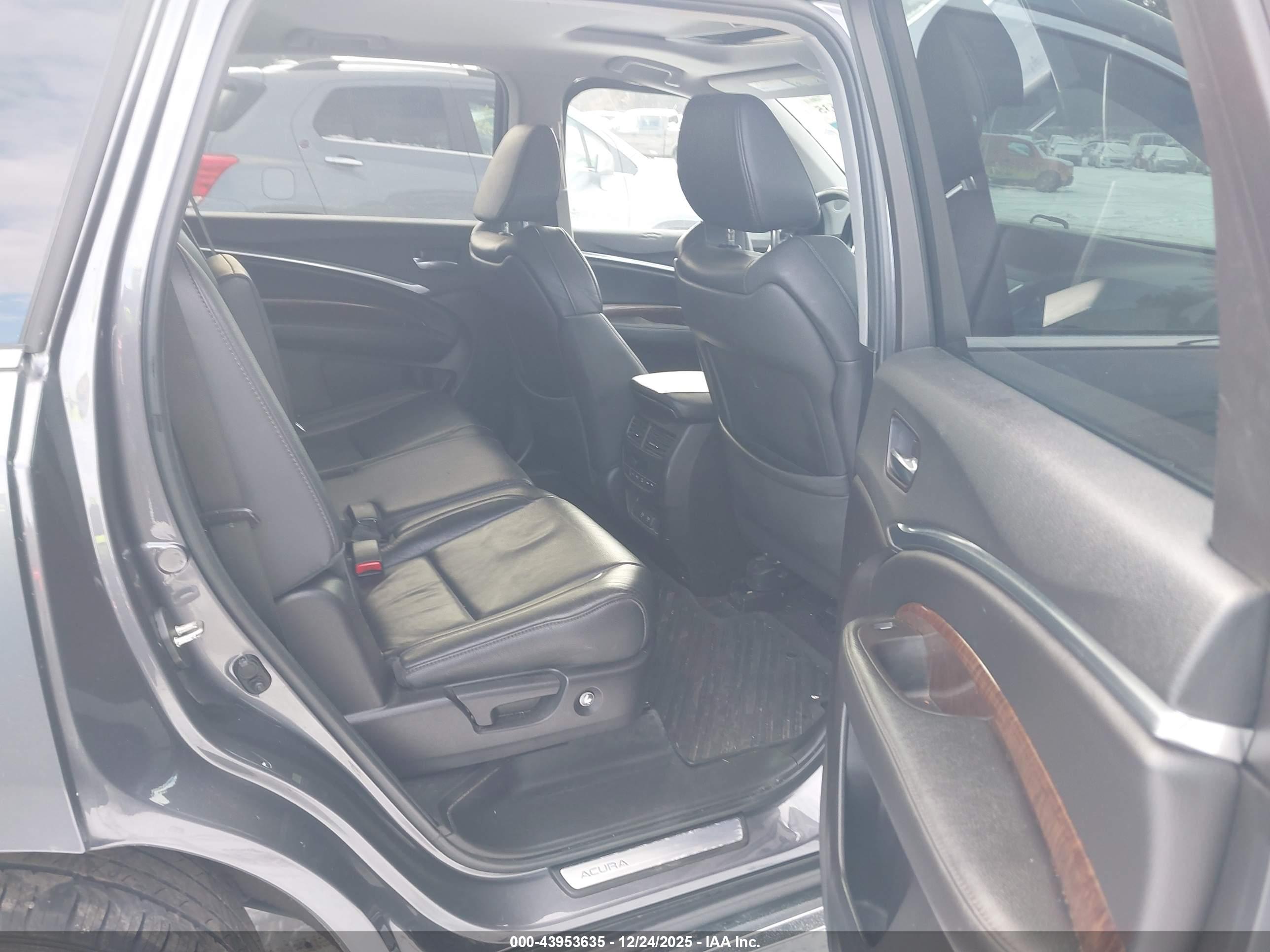 ACURA MDX image 8