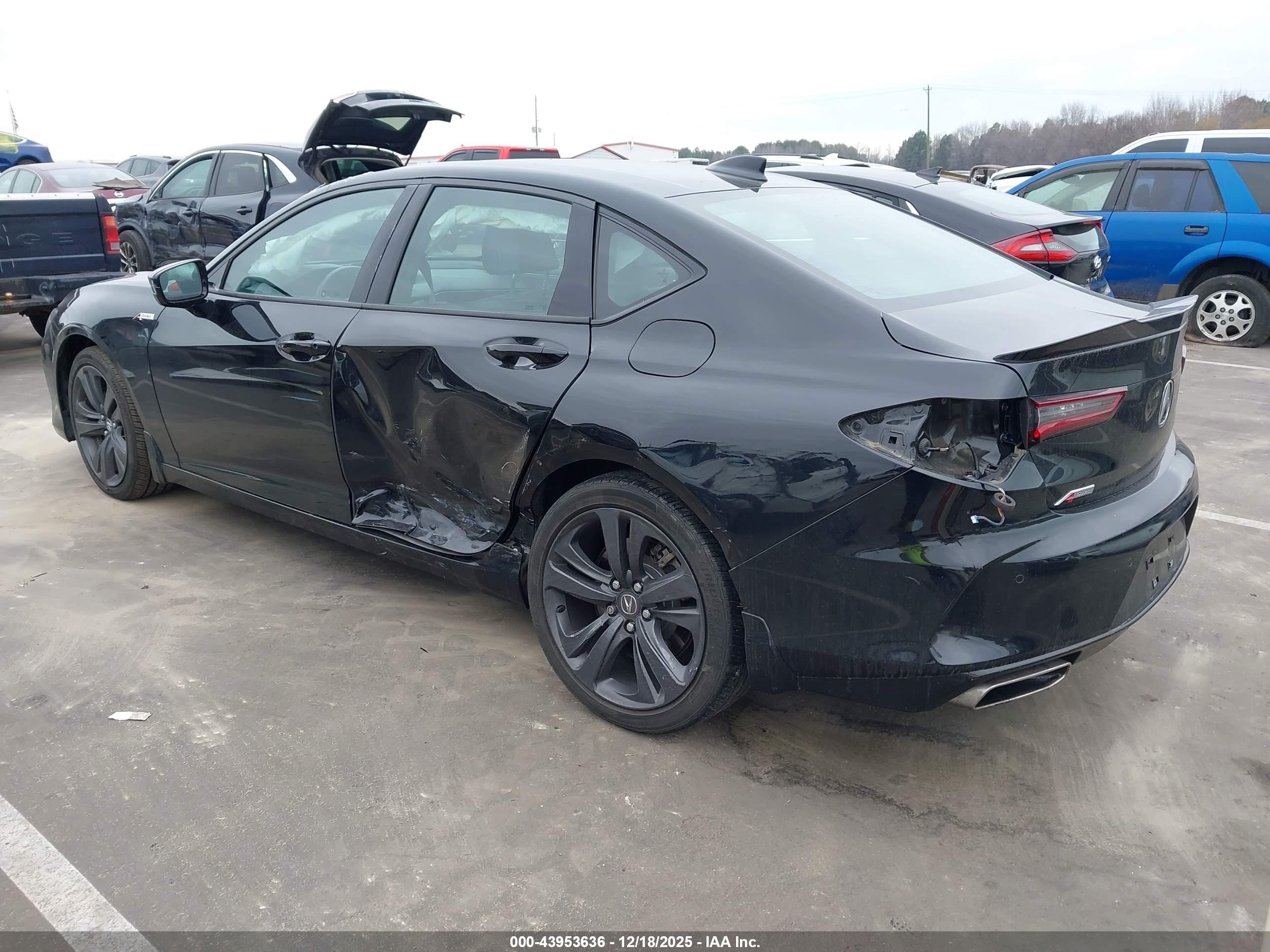 ACURA TLX image 3