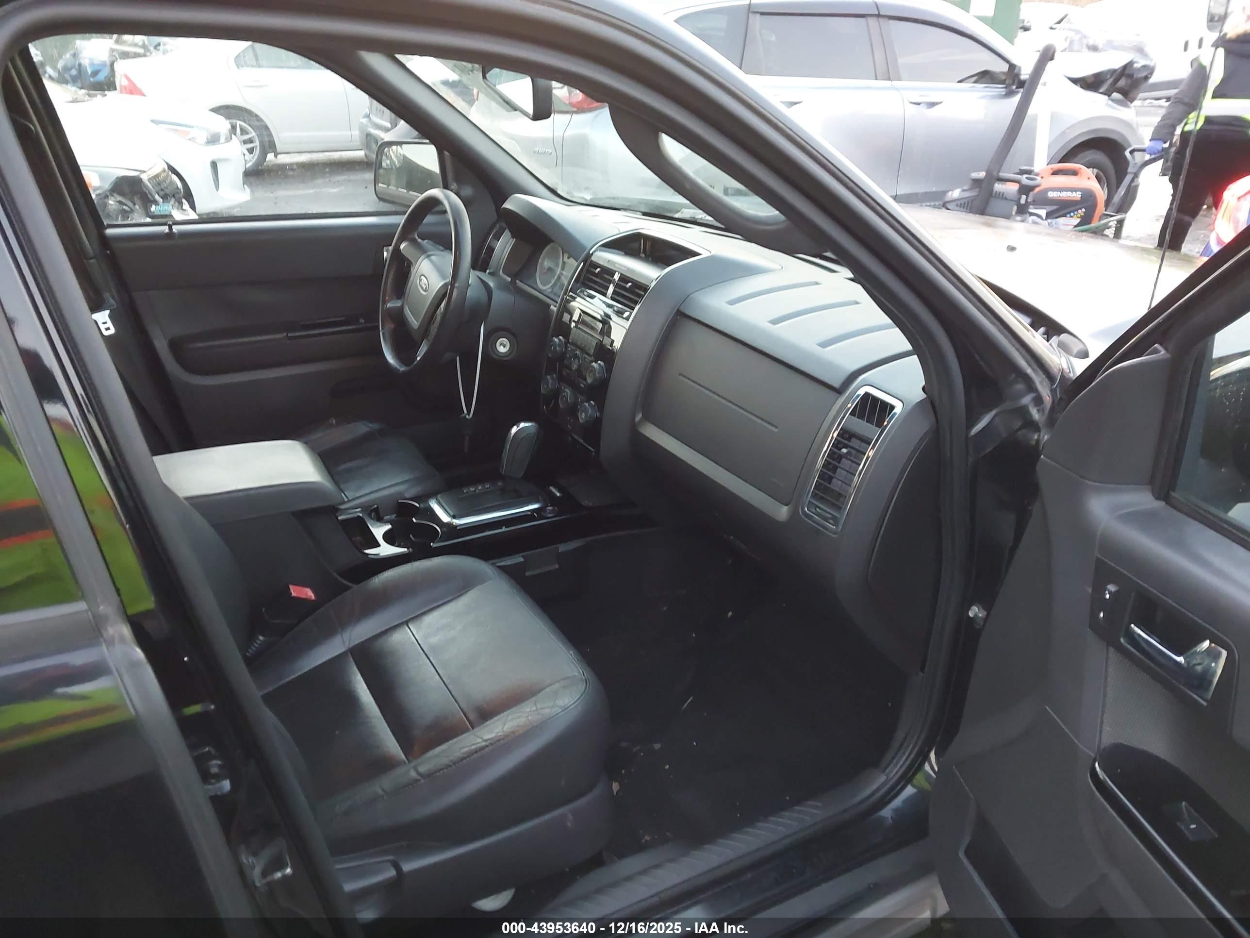 FORD ESCAPE image 5