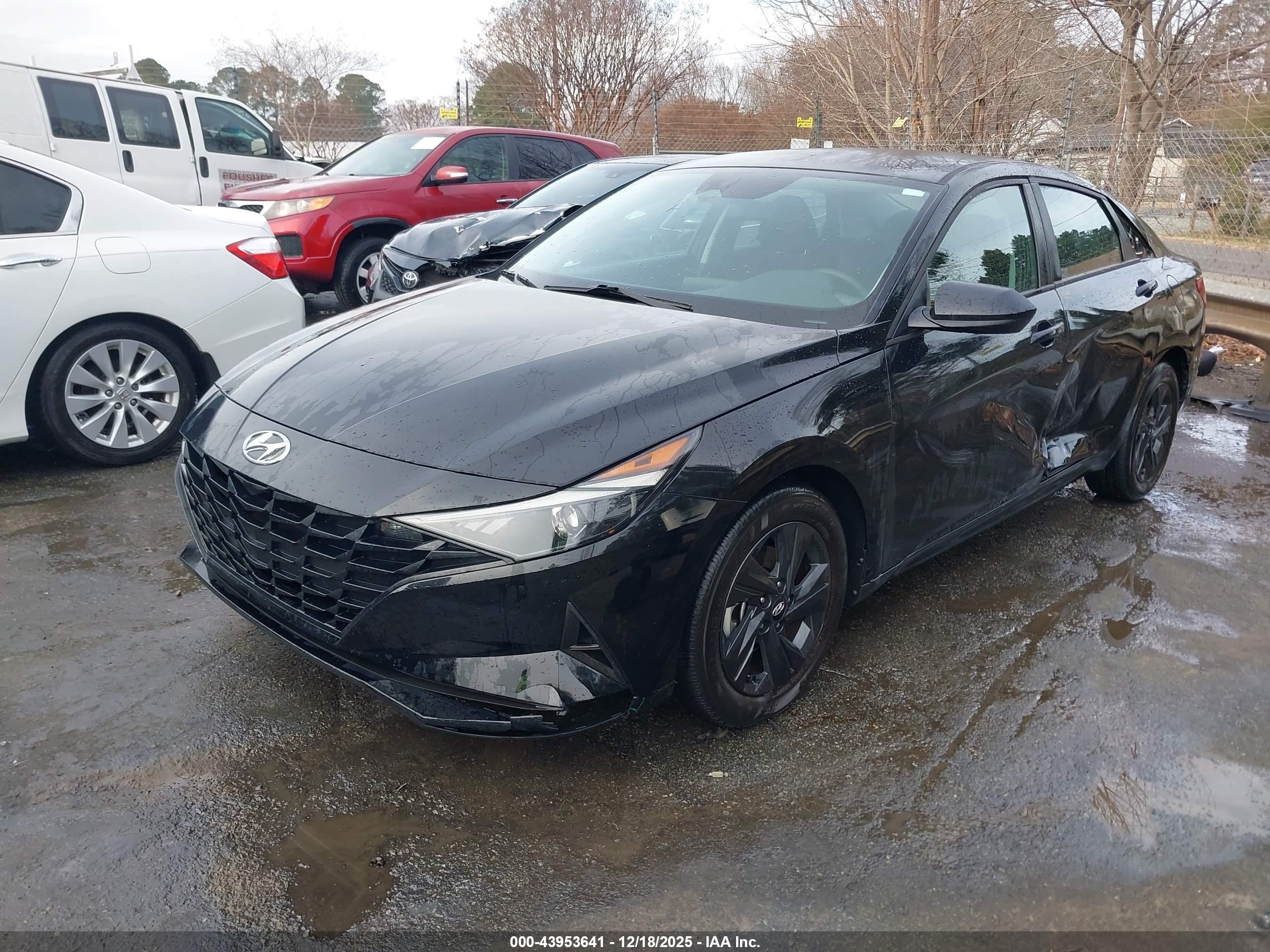 HYUNDAI ELANTRA image 2