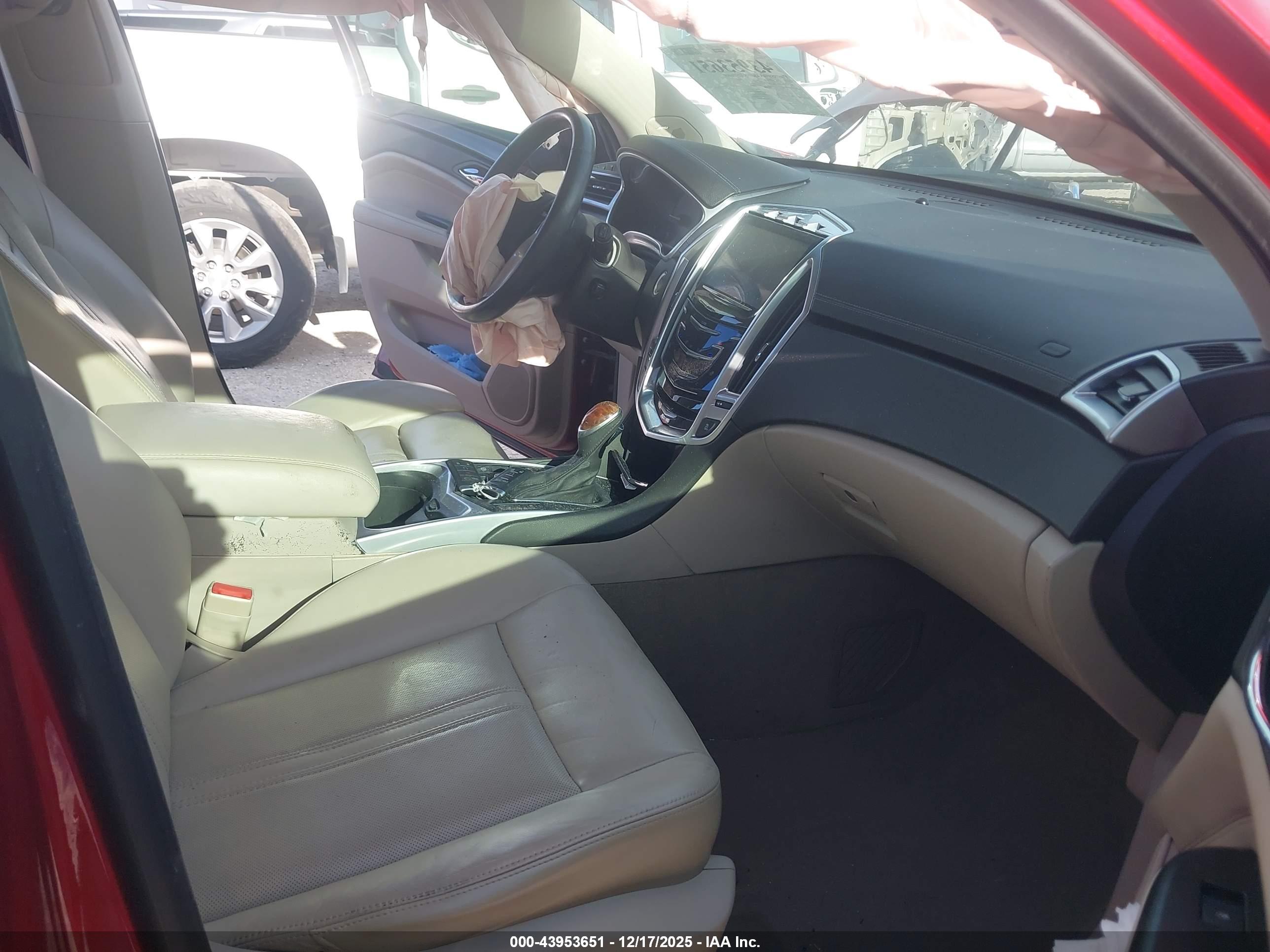 CADILLAC SRX image 5