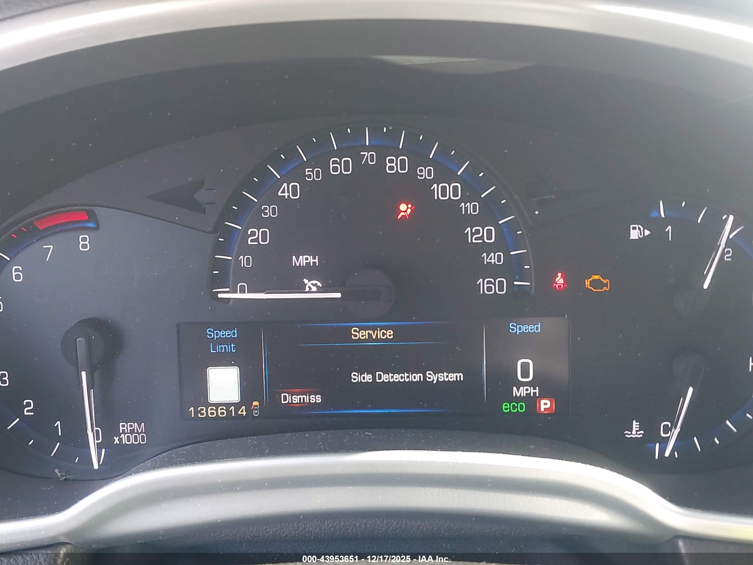 CADILLAC SRX image 7