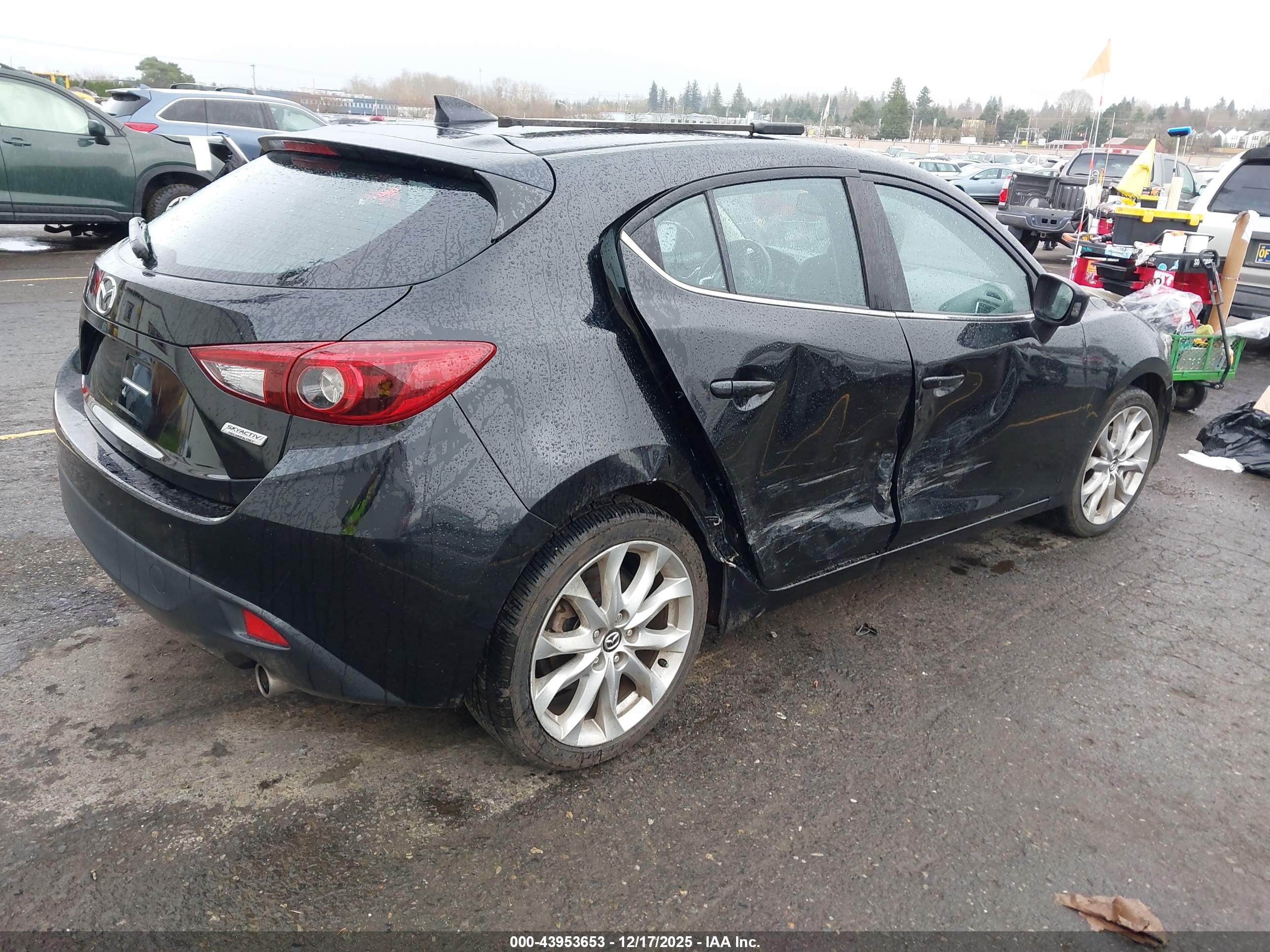 MAZDA MAZDA3 image 4