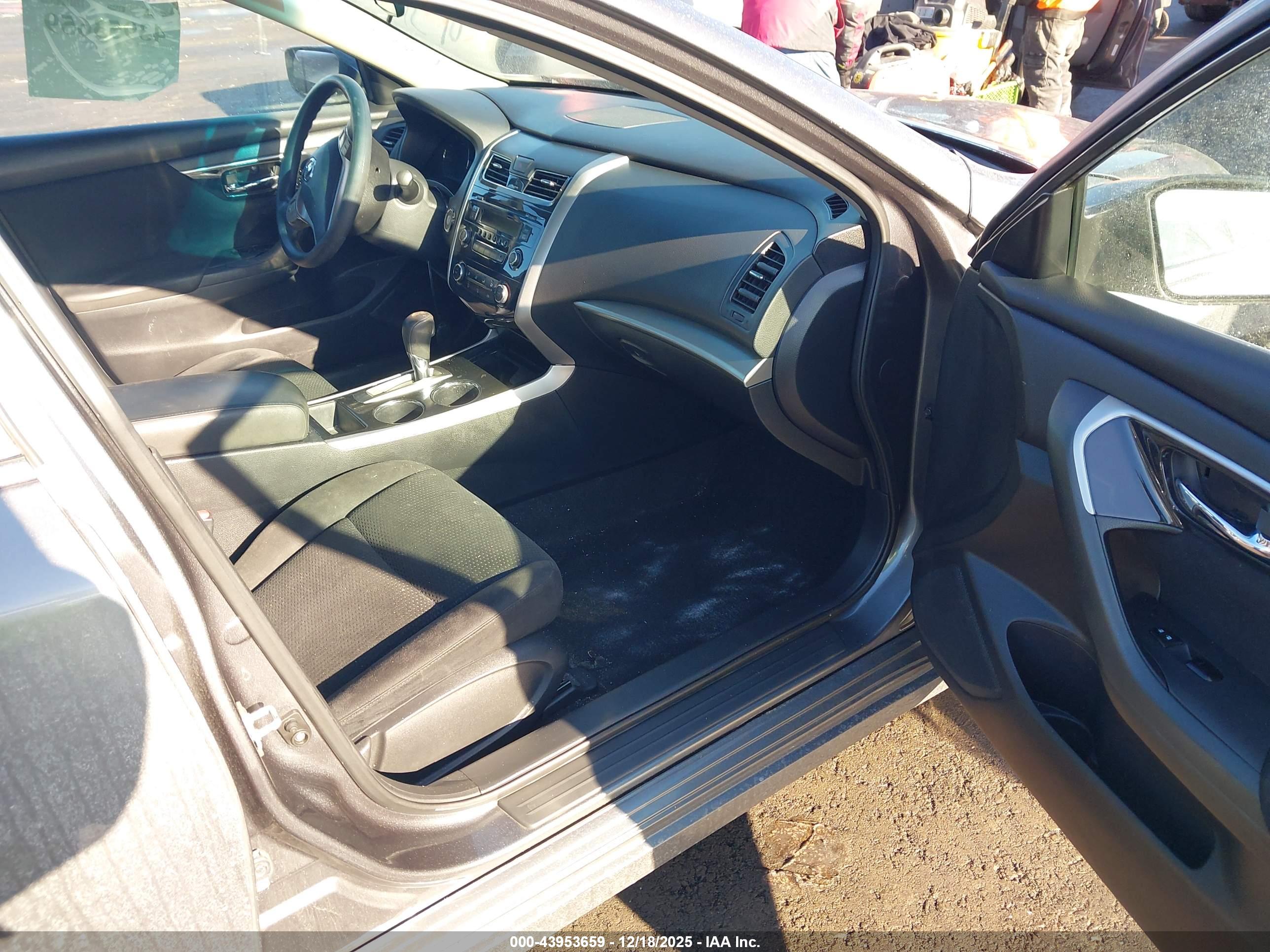 NISSAN ALTIMA image 5