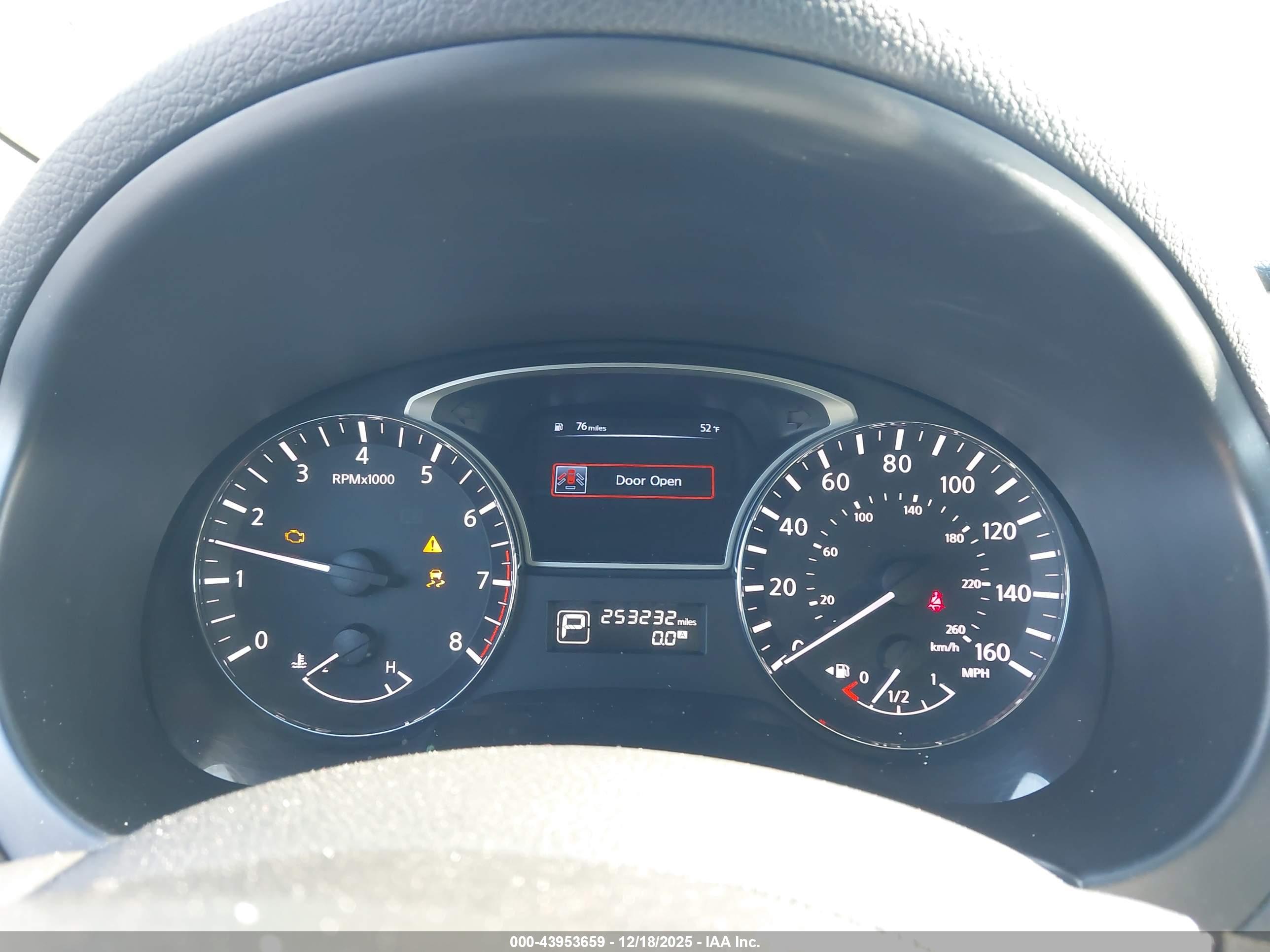 NISSAN ALTIMA image 7