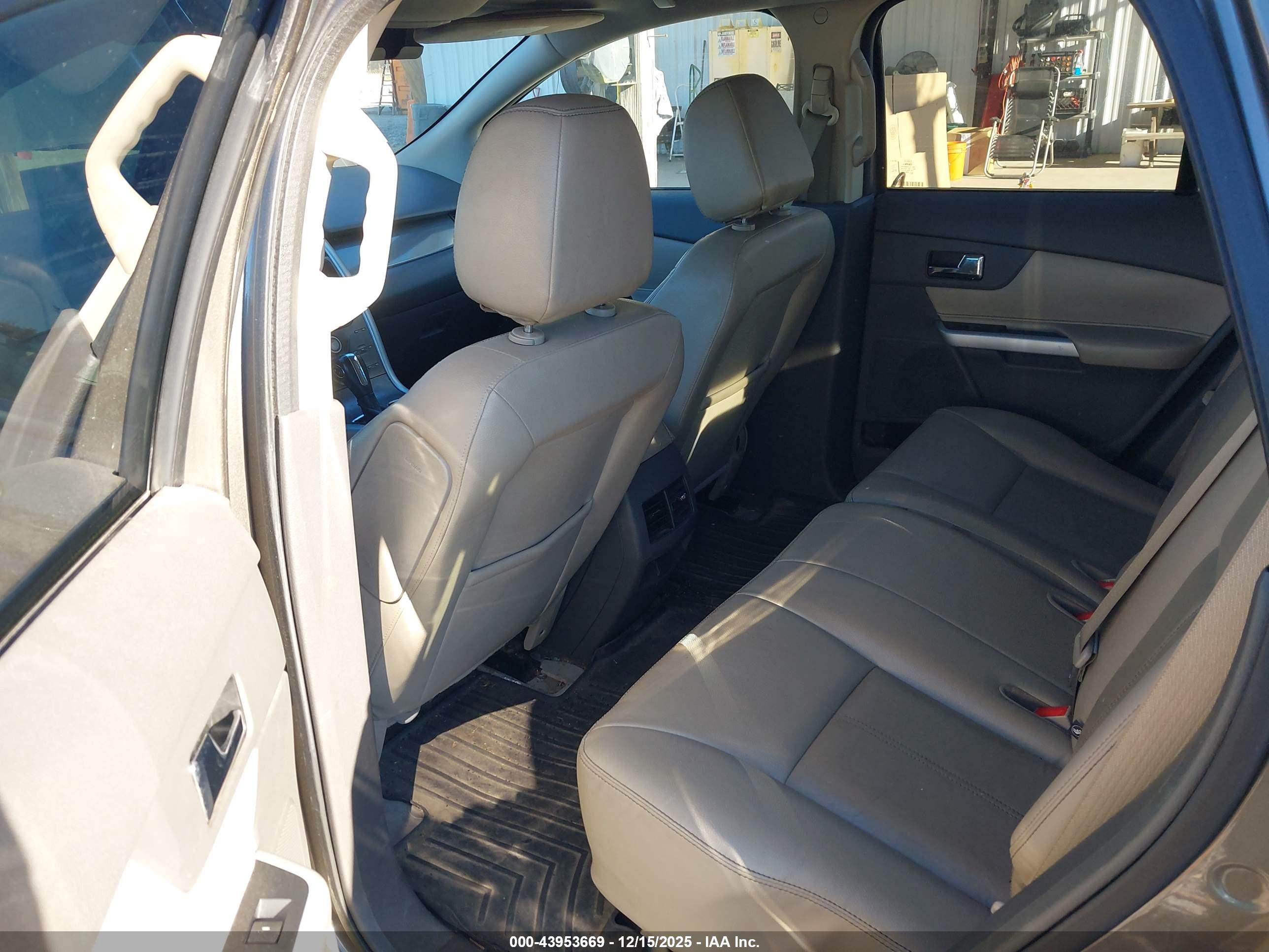 FORD EDGE image 8