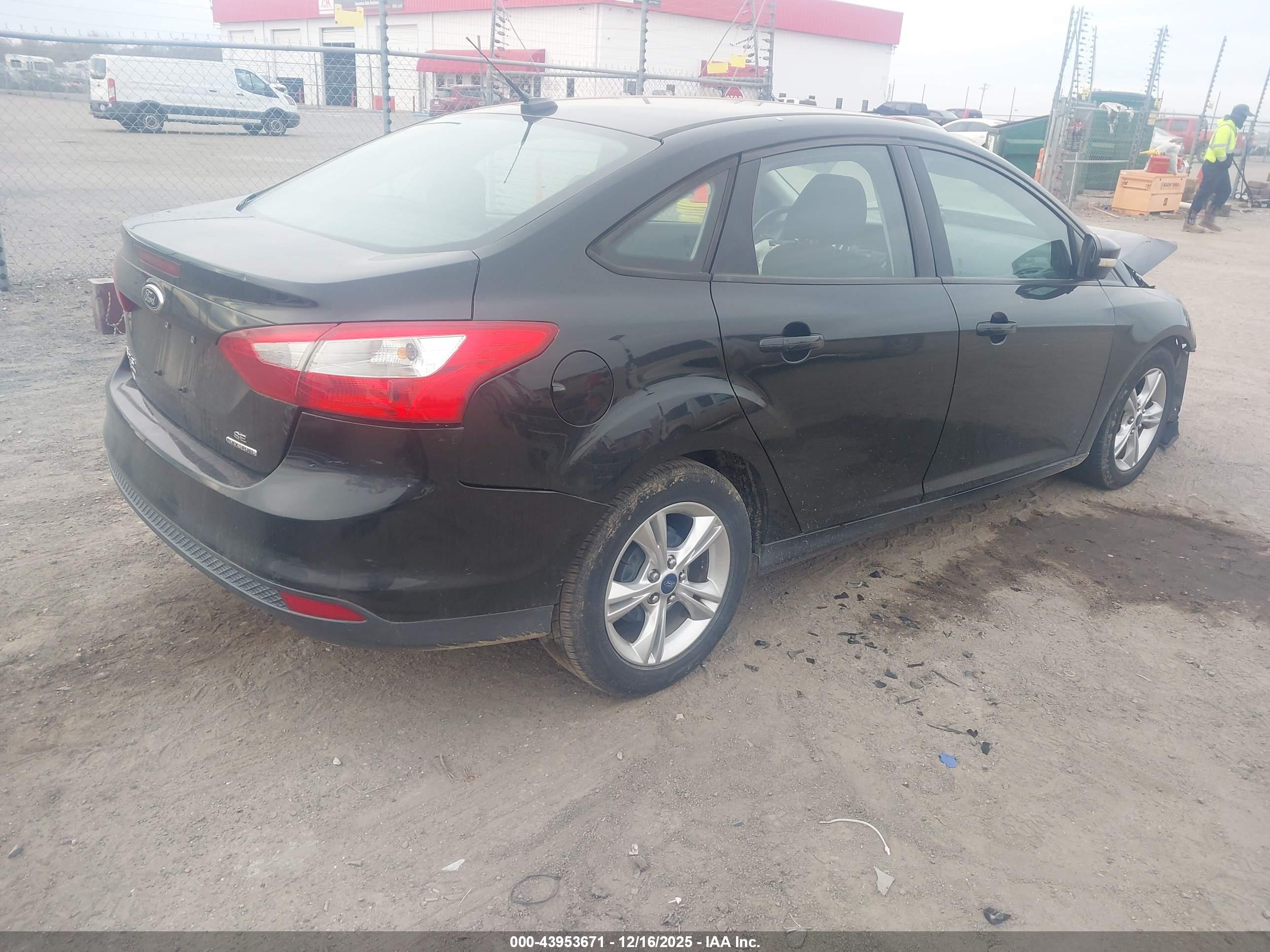 FORD FOCUS image 4