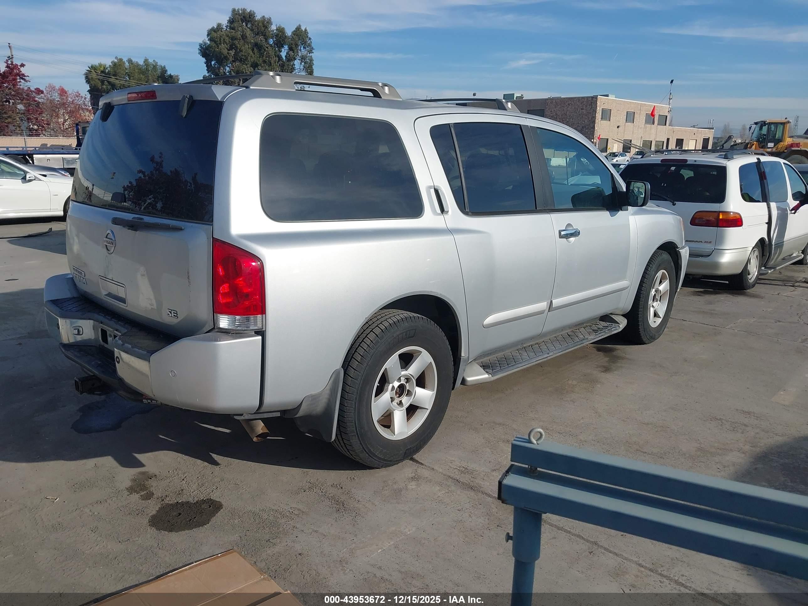 NISSAN PATHFINDER image 4