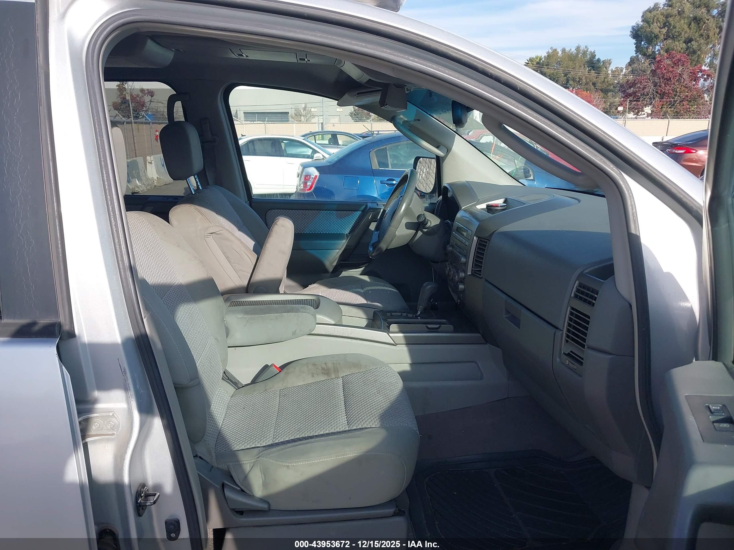 NISSAN PATHFINDER image 5