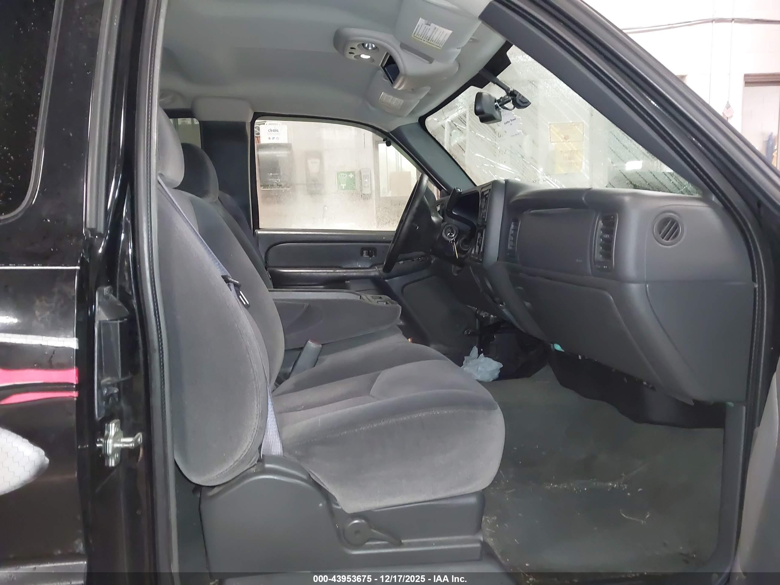 GMC SIERRA image 5