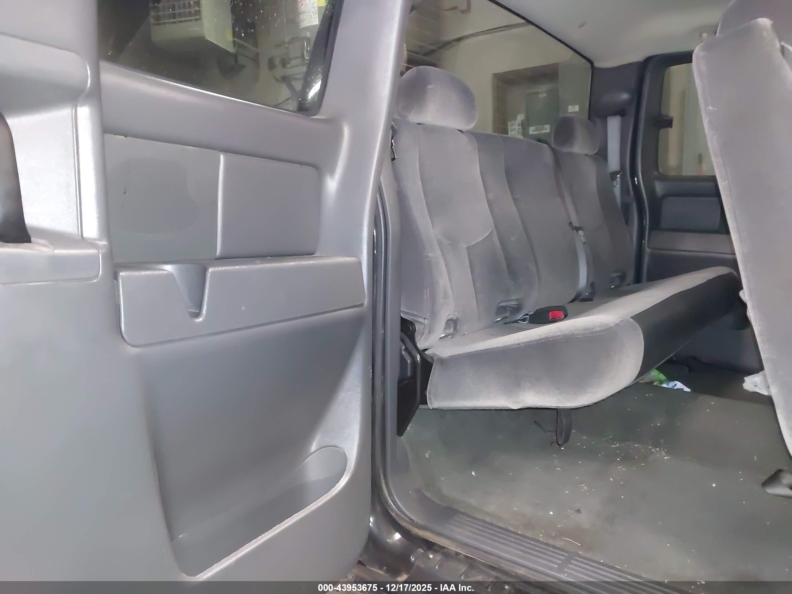 GMC SIERRA image 8