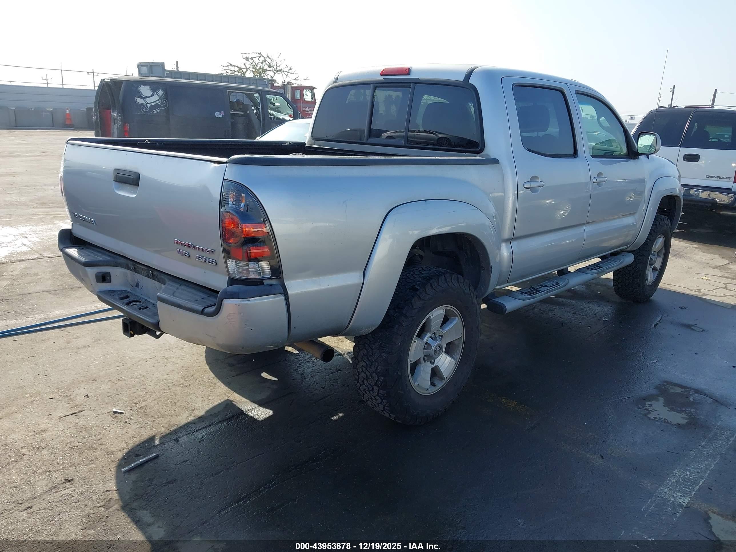 TOYOTA TACOMA image 4