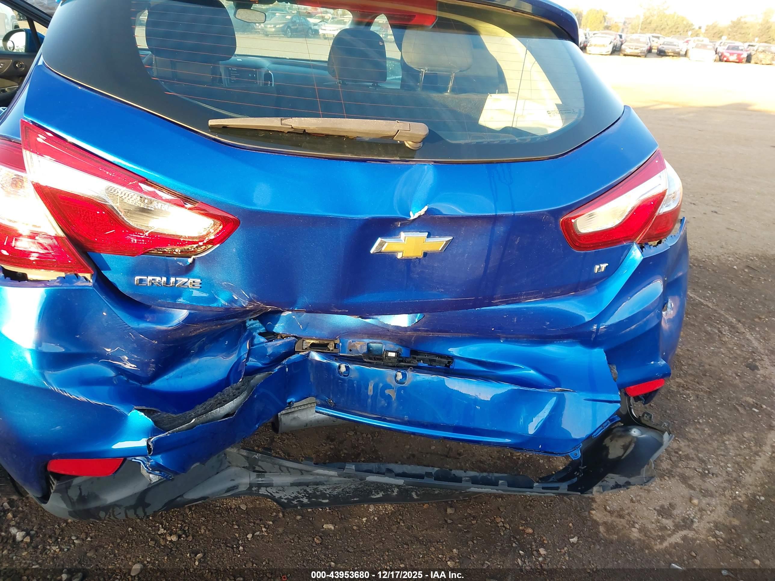 CHEVROLET CRUZE image 6