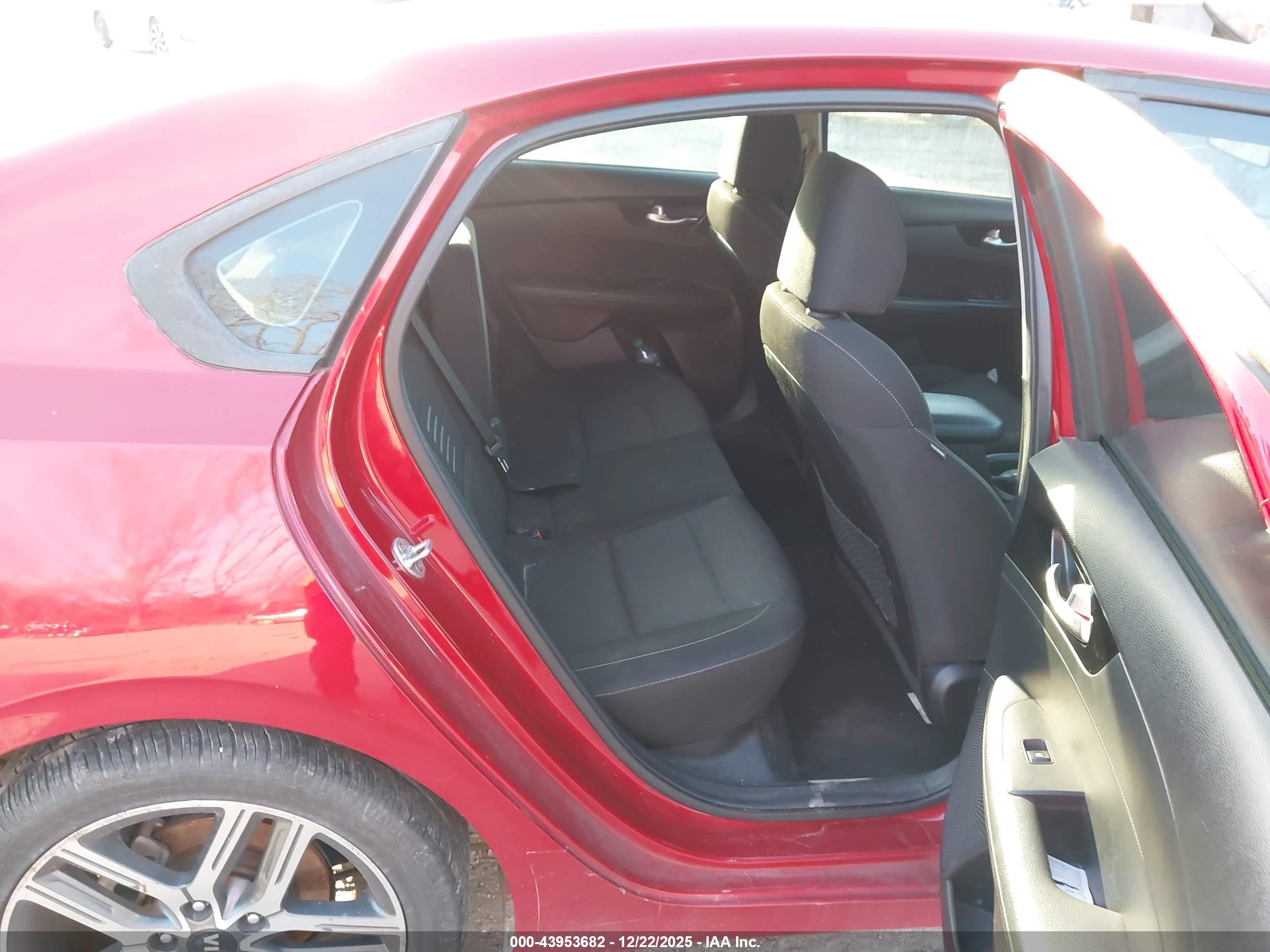 KIA FORTE image 8