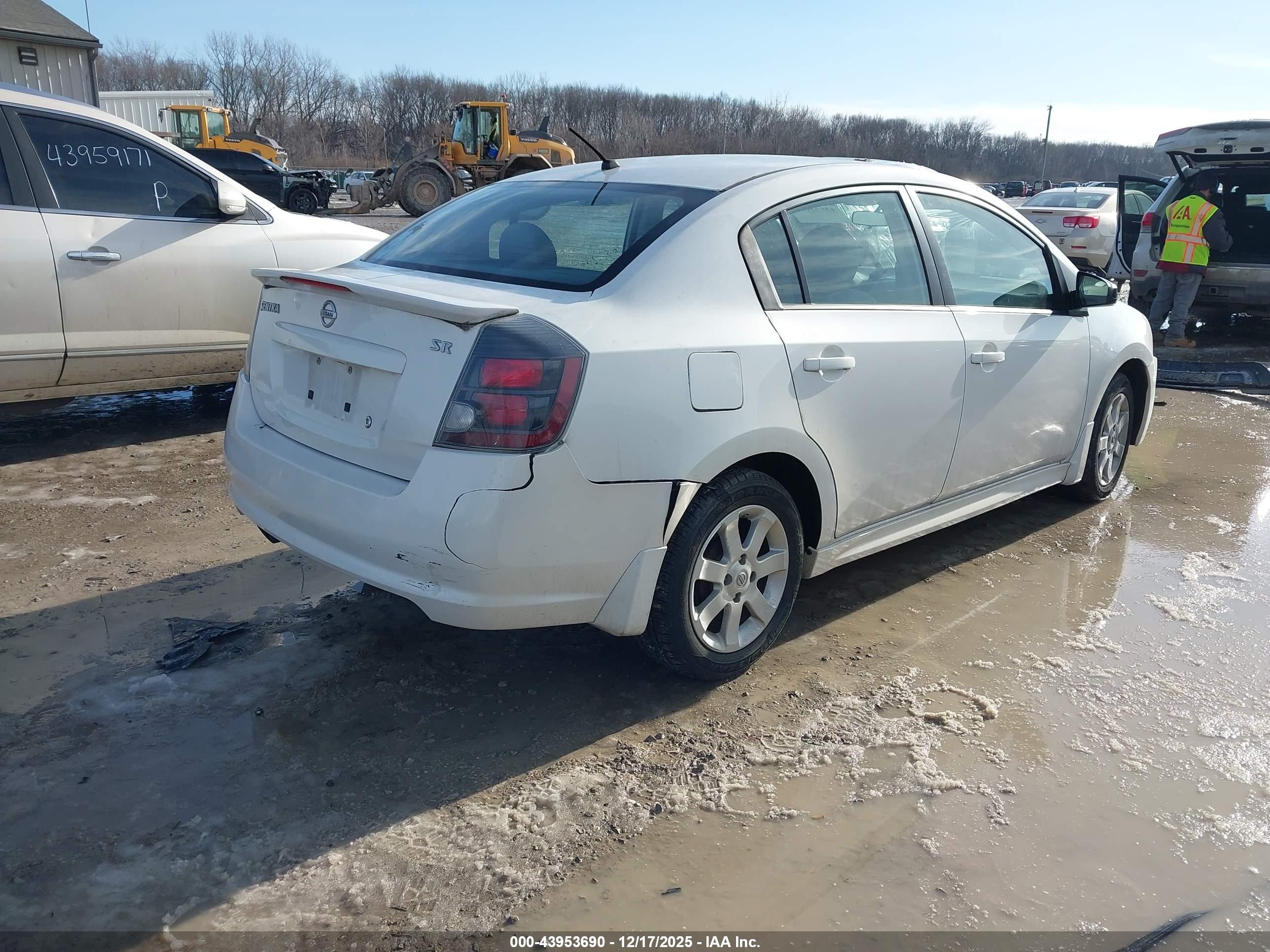 NISSAN SENTRA image 4