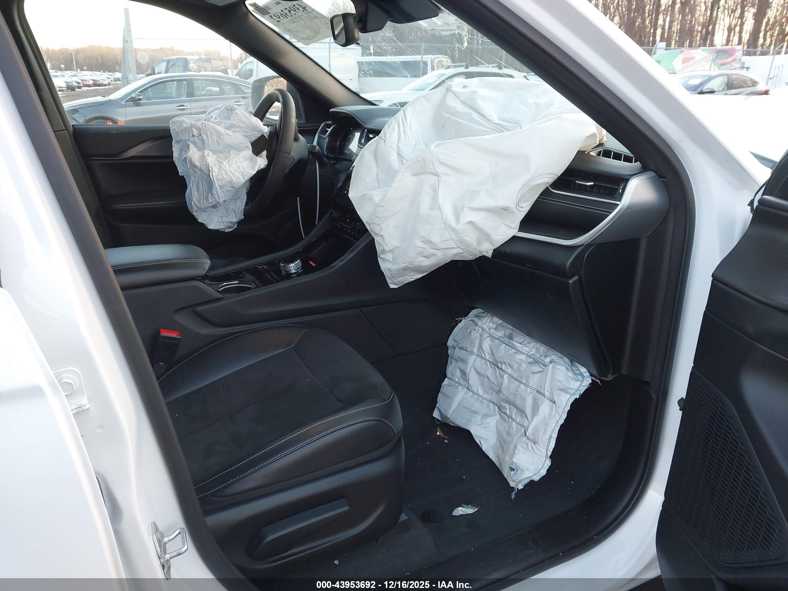 JEEP GRAND image 5