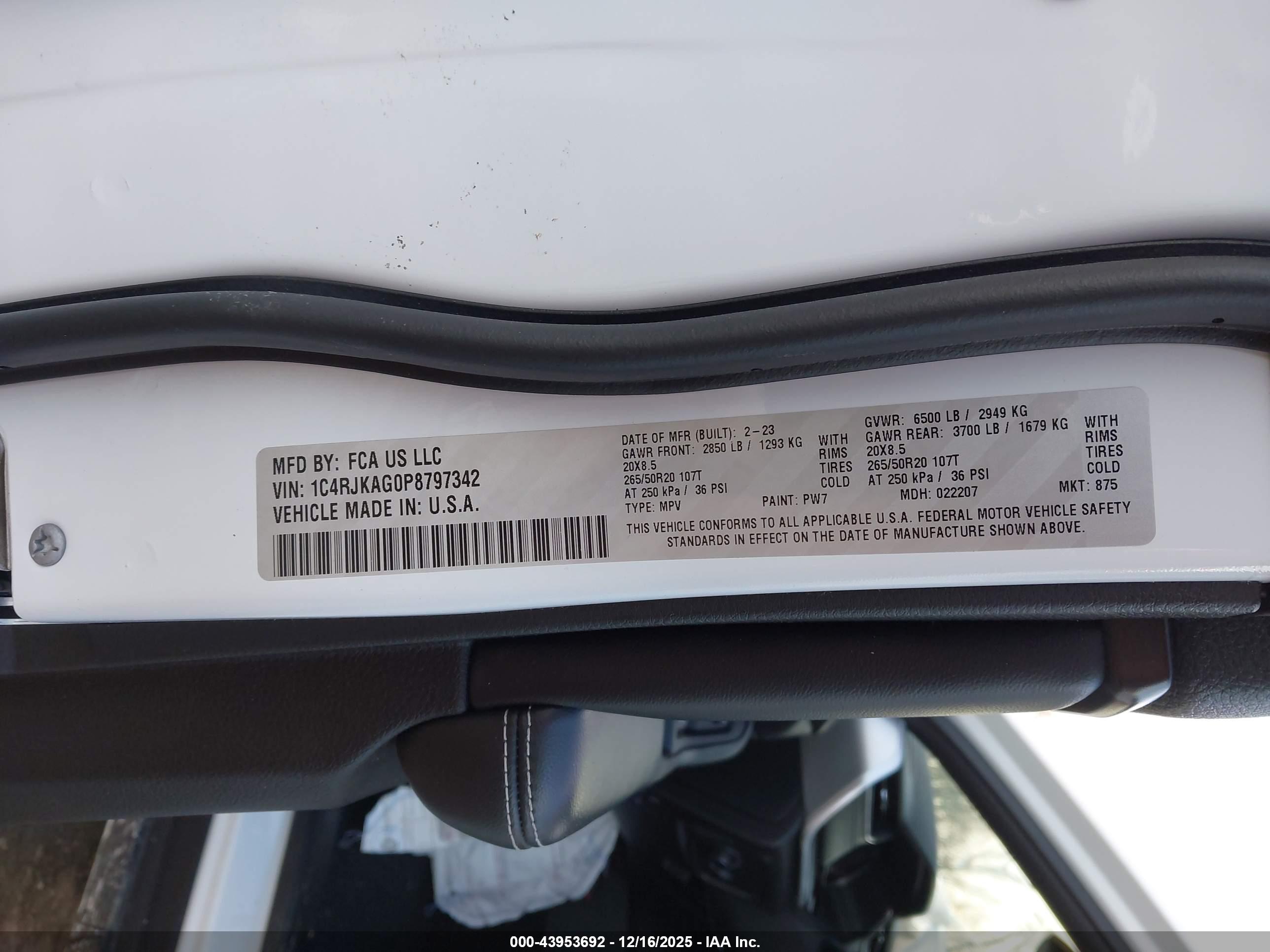 JEEP GRAND image 9