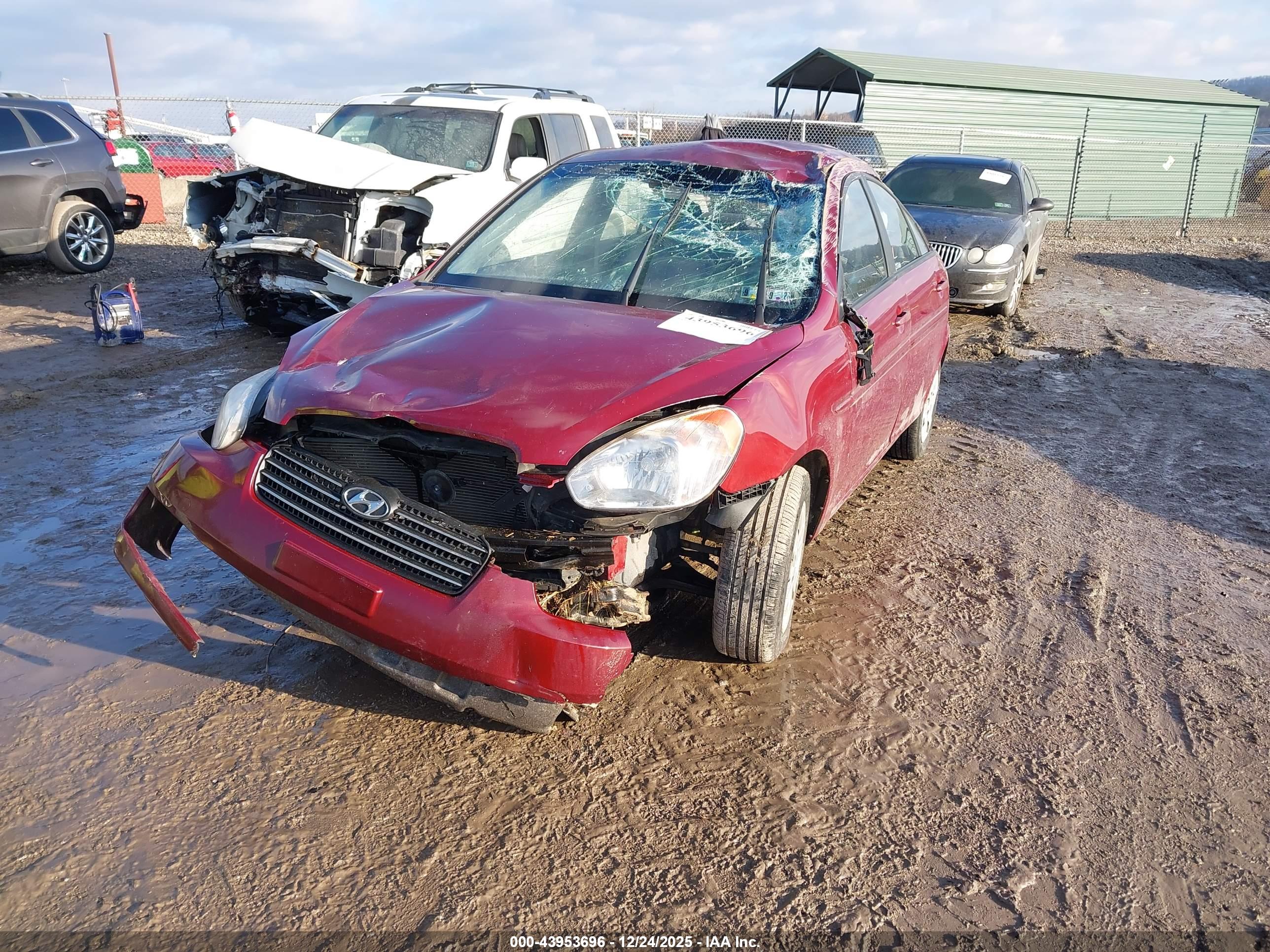 HYUNDAI ACCENT image 2