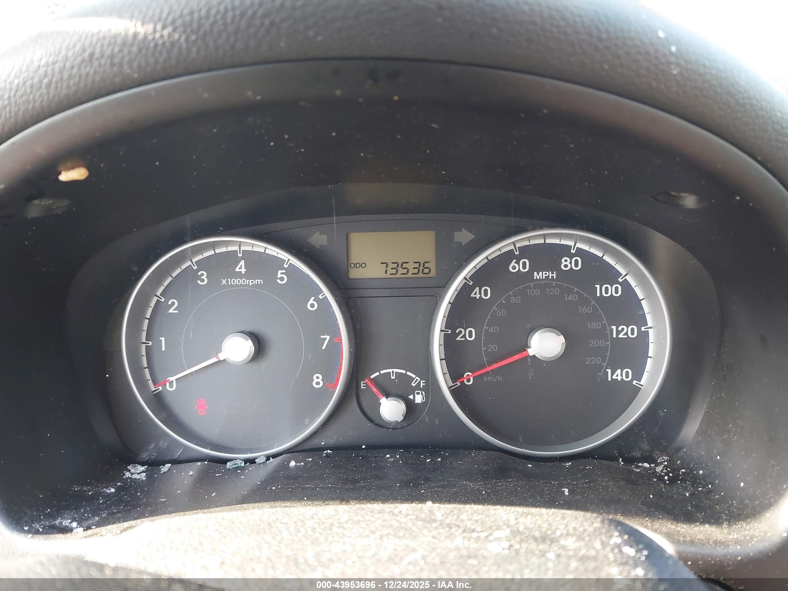 HYUNDAI ACCENT image 7