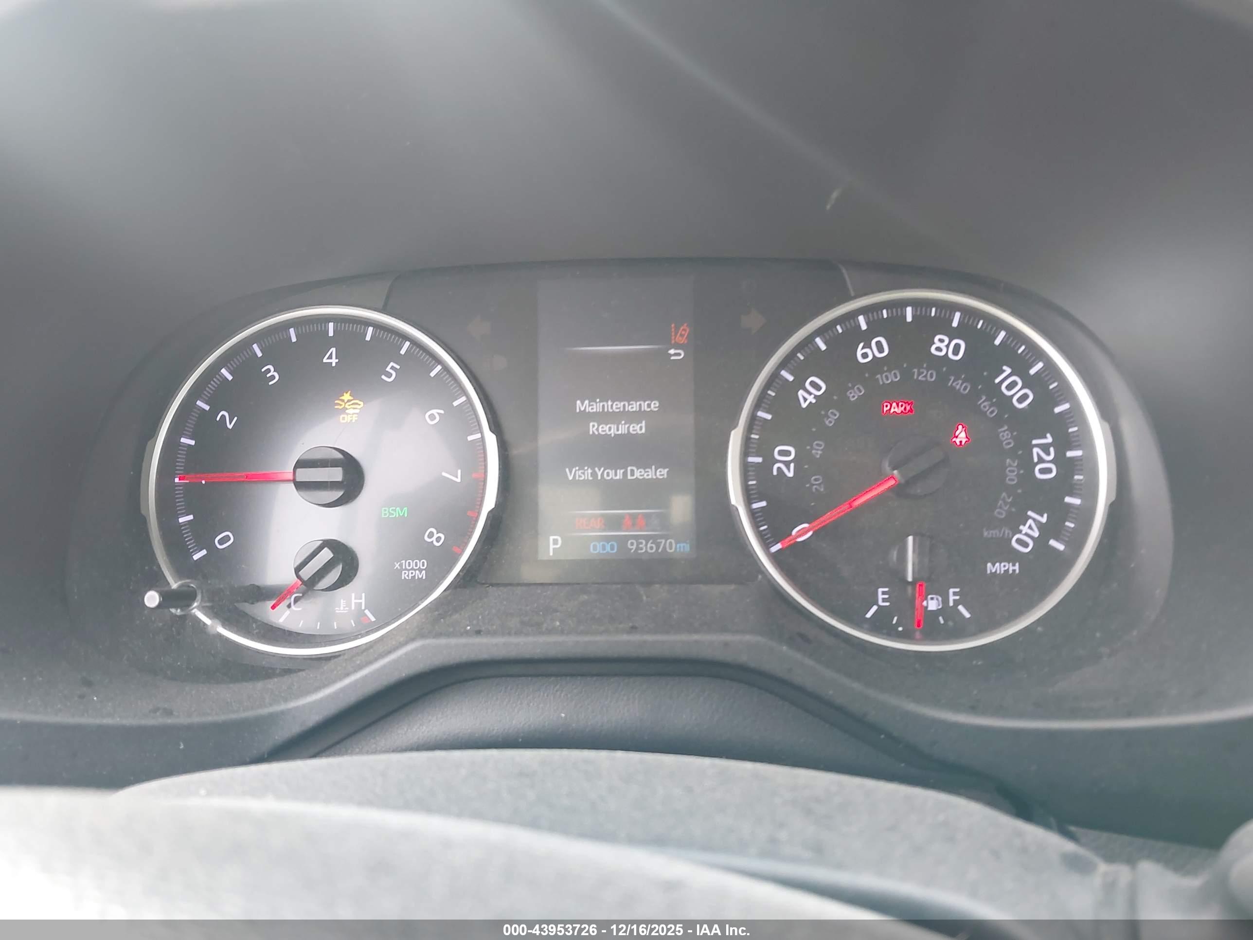 TOYOTA RAV4 image 7