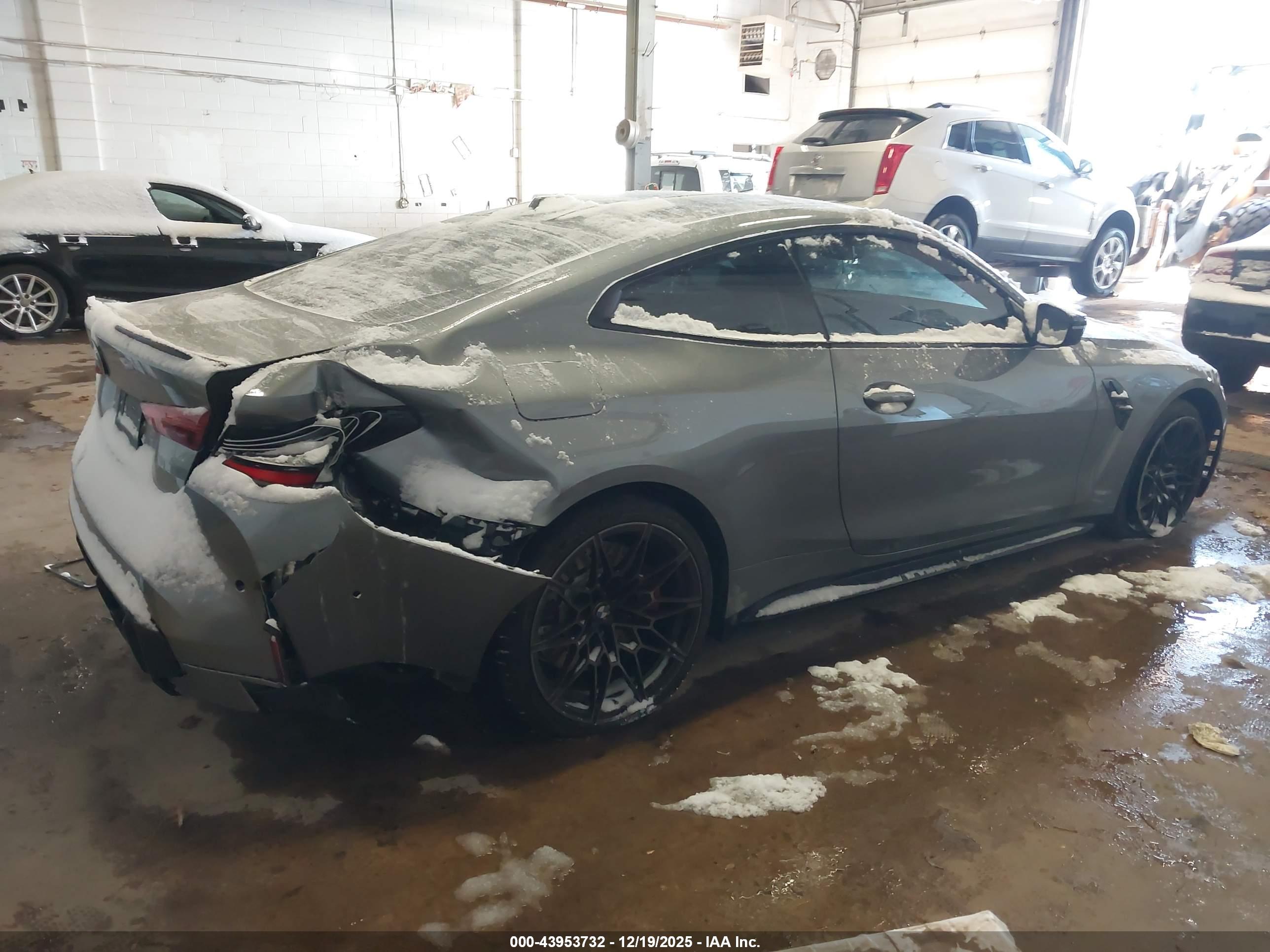 BMW M4 image 4
