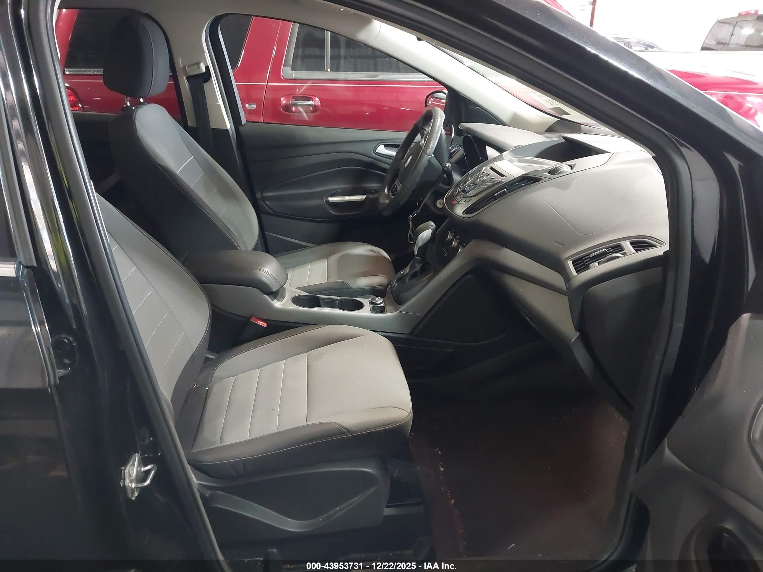 FORD ESCAPE image 5
