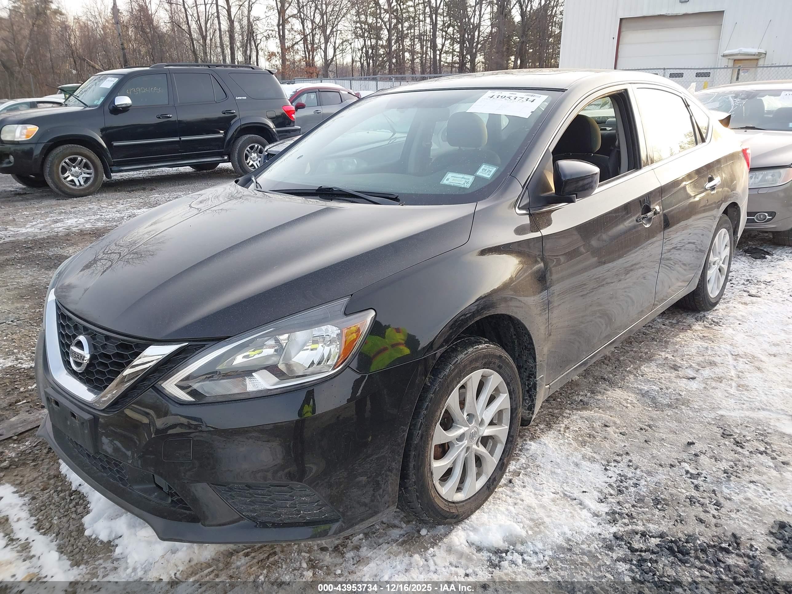 NISSAN SENTRA image 2
