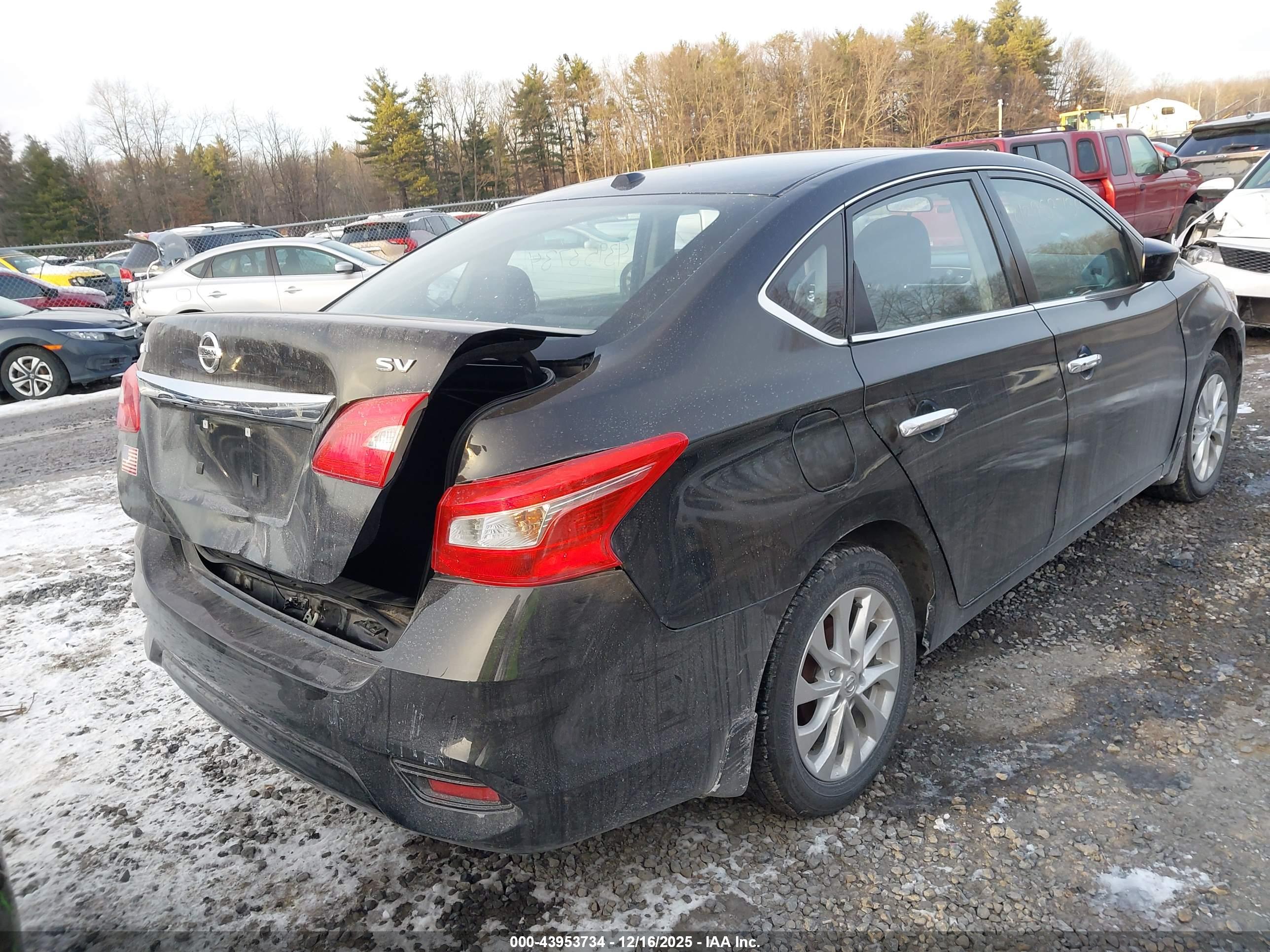 NISSAN SENTRA image 4