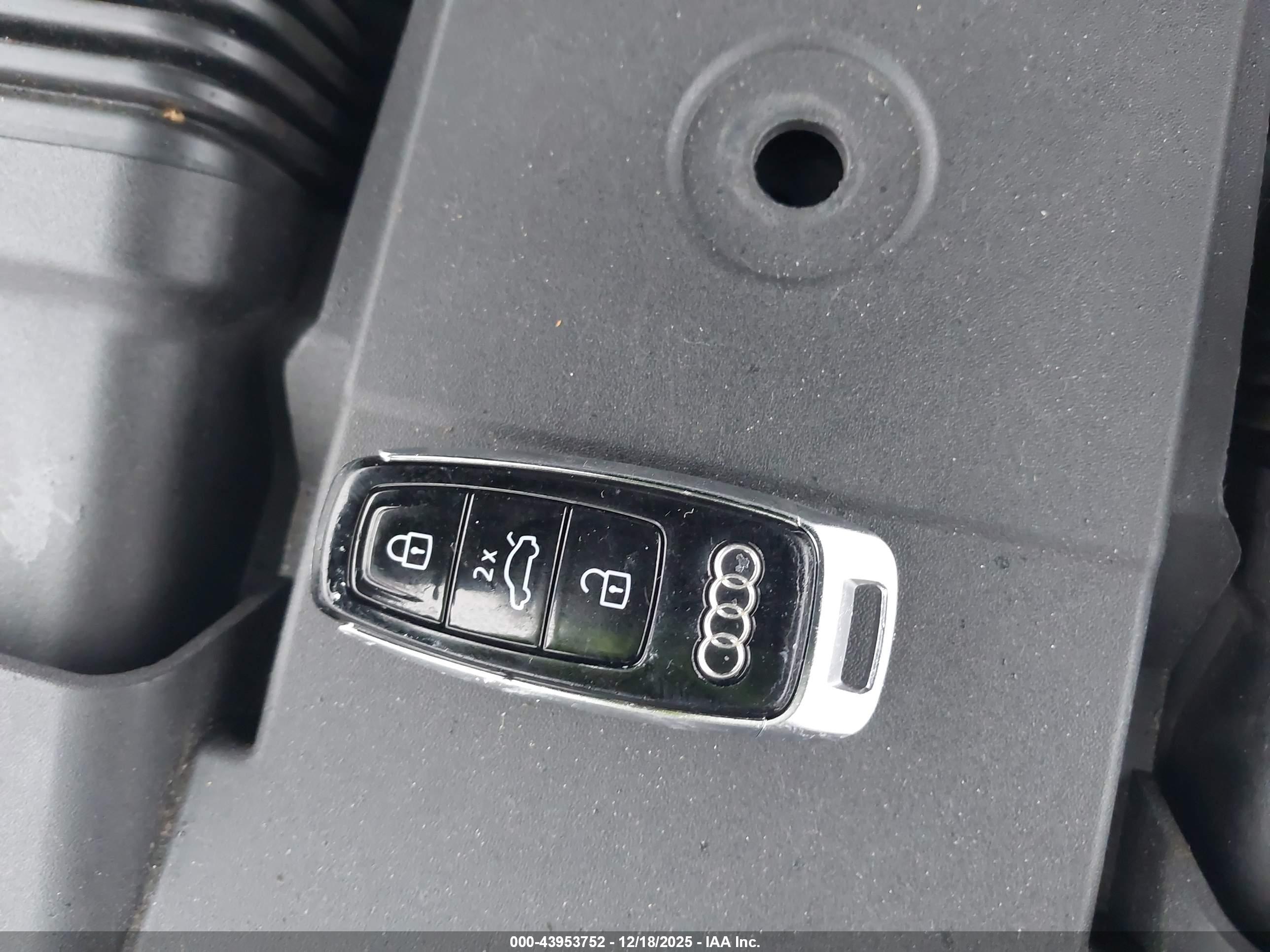 AUDI SQ8 image 11