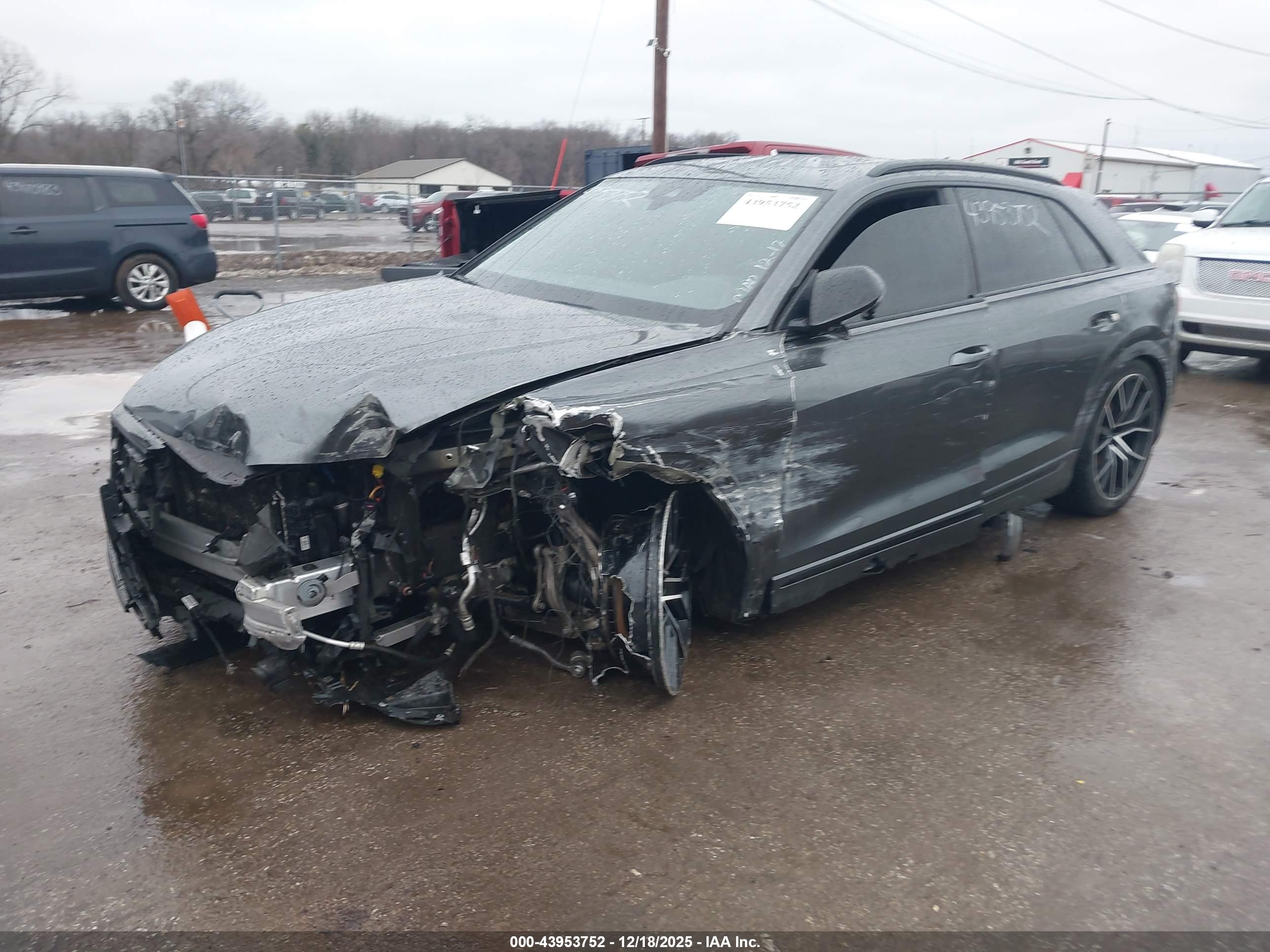 AUDI SQ8 image 2
