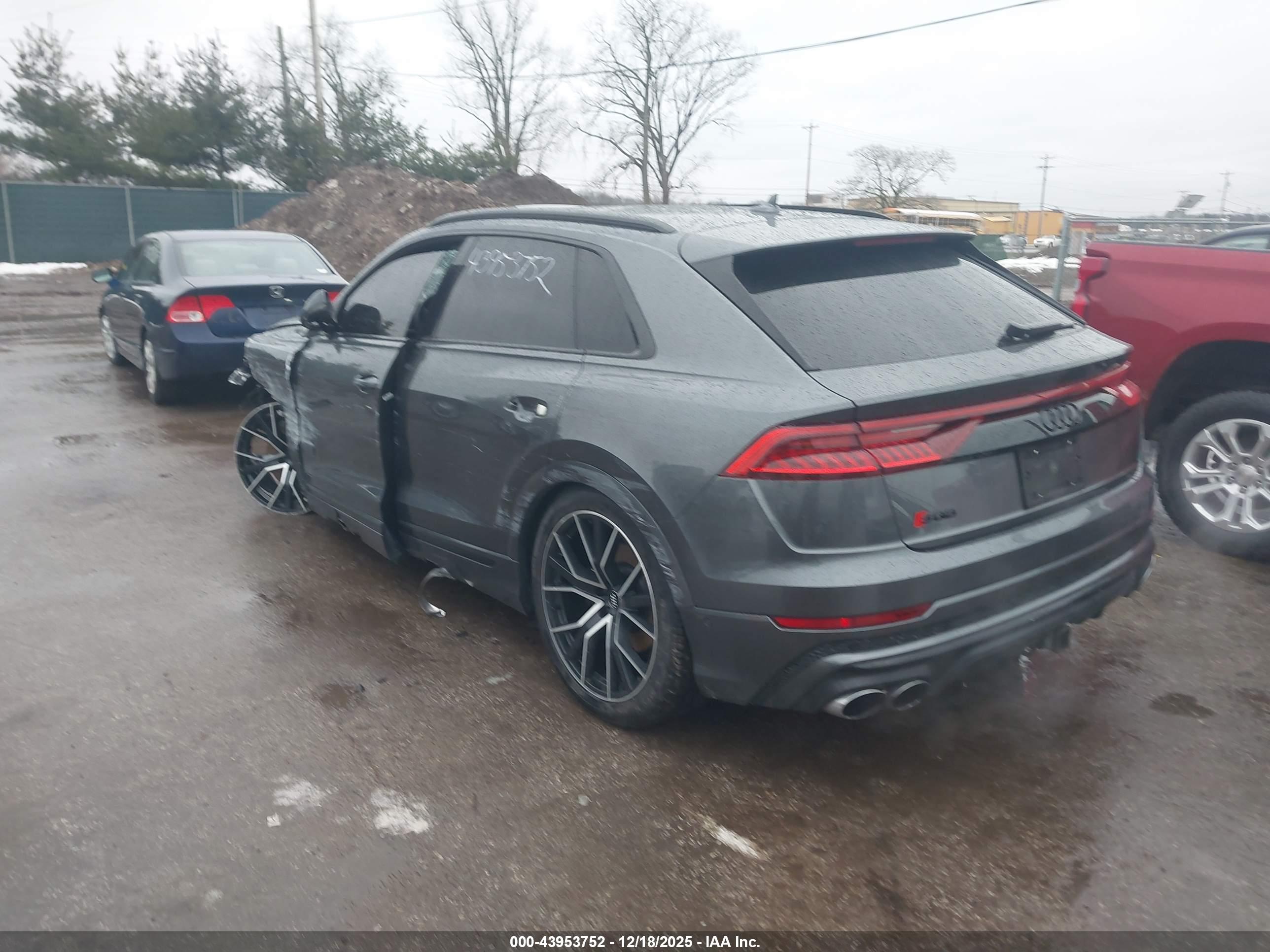 AUDI SQ8 image 3