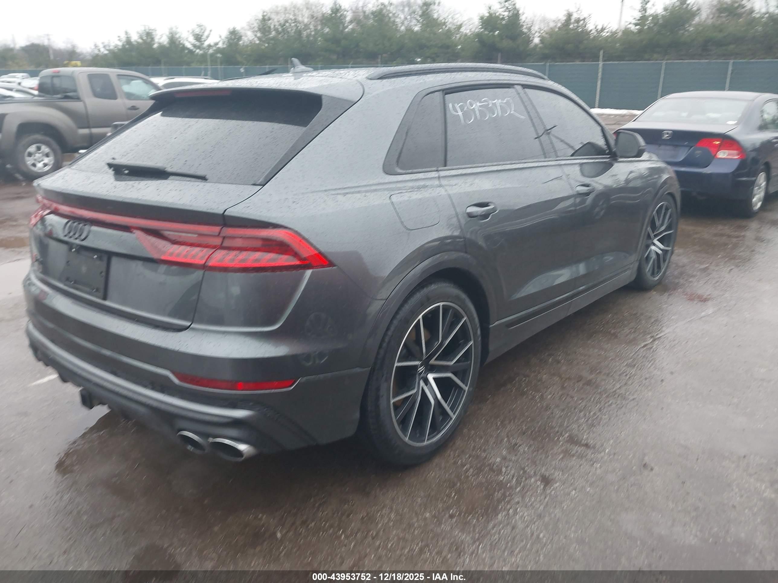 AUDI SQ8 image 4