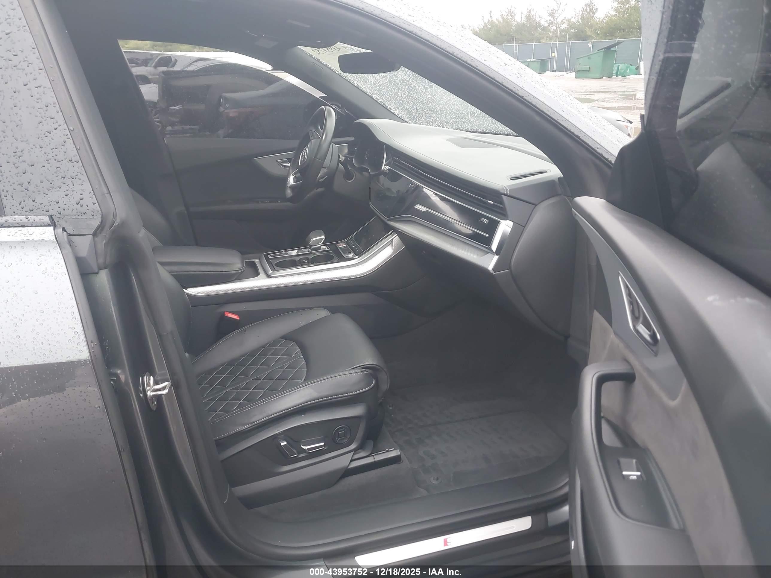 AUDI SQ8 image 5