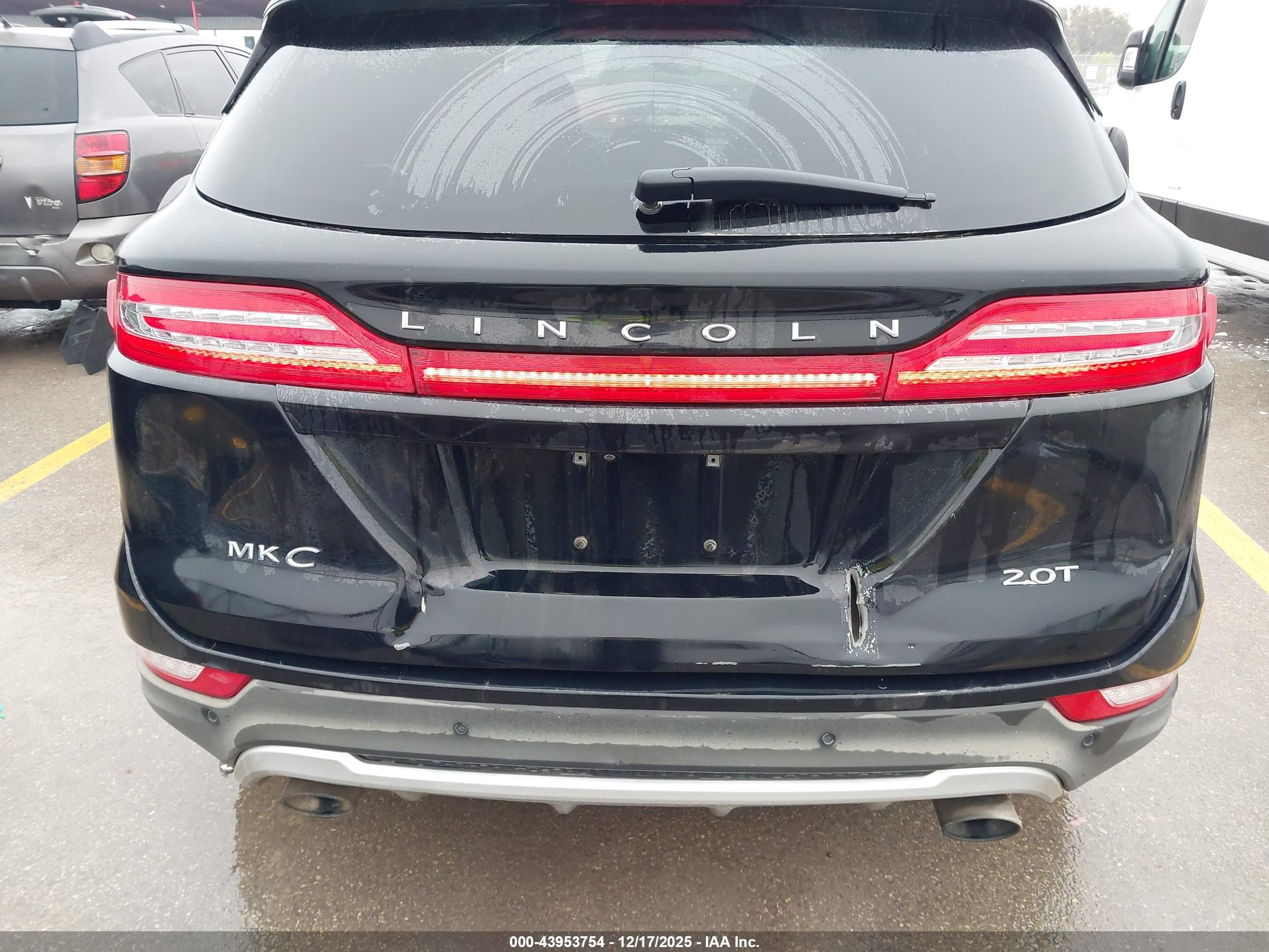LINCOLN MKC image 6