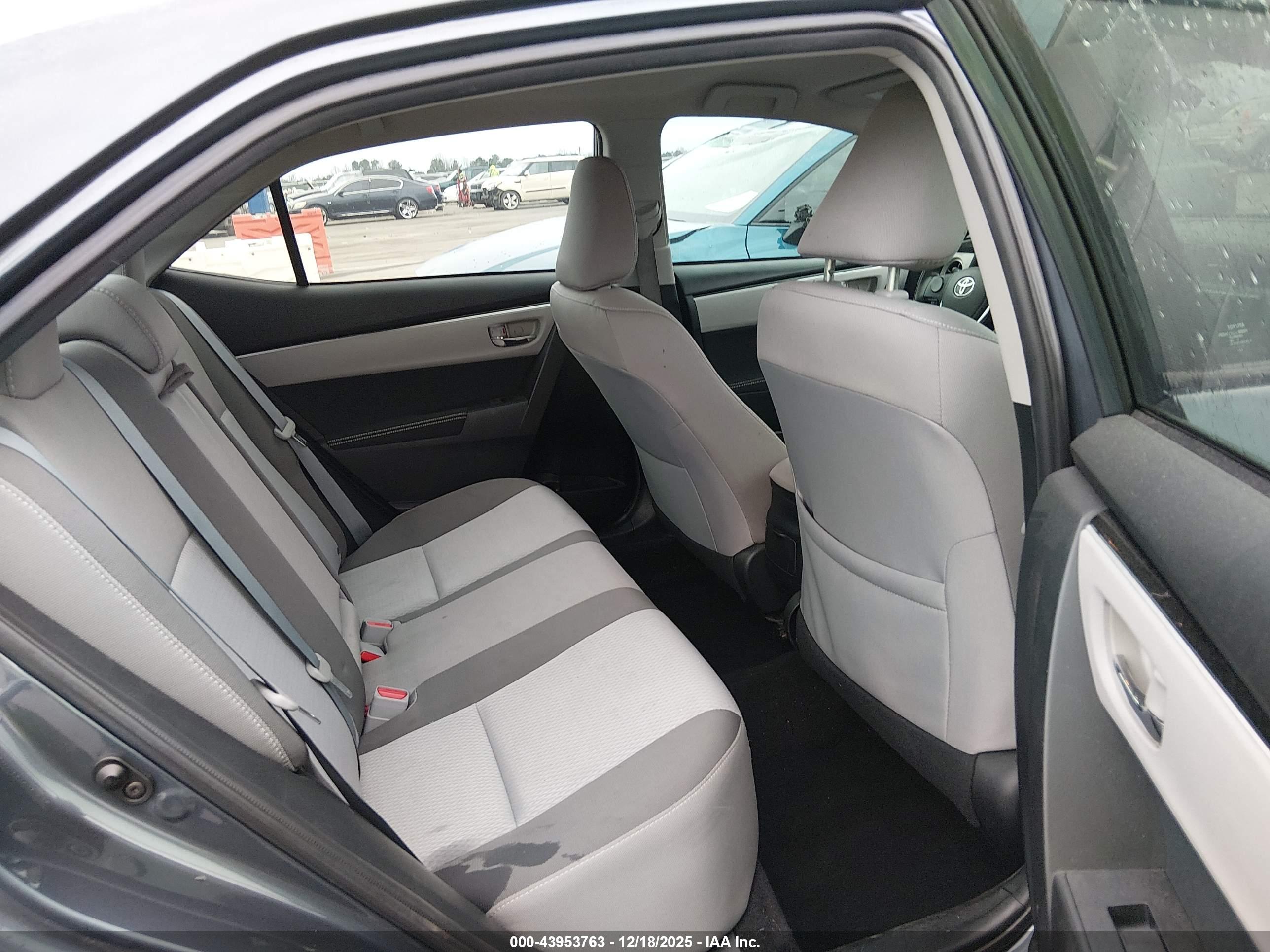TOYOTA COROLLA image 8