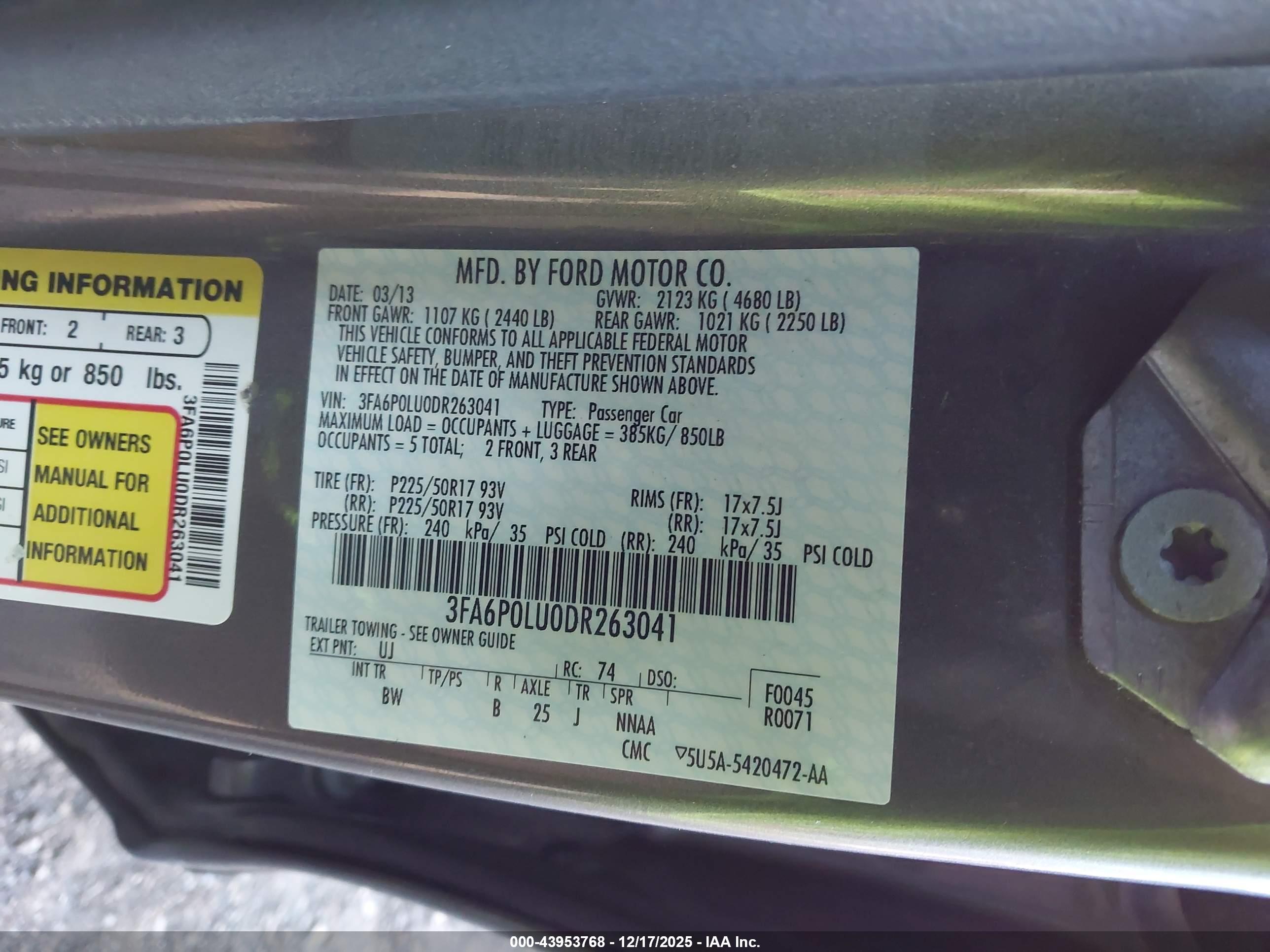 FORD FUSION image 9
